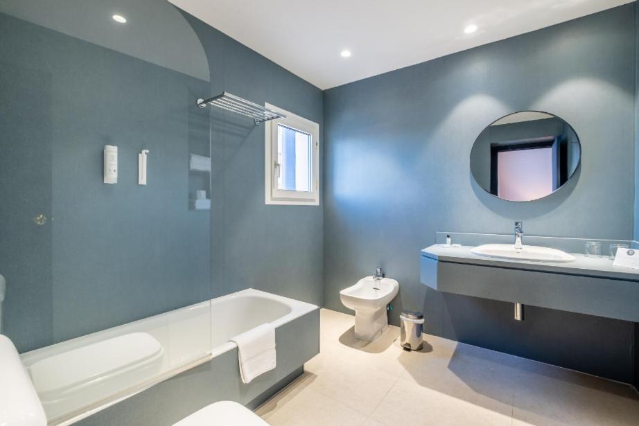 Double or Twin Room with Terrace photo 2