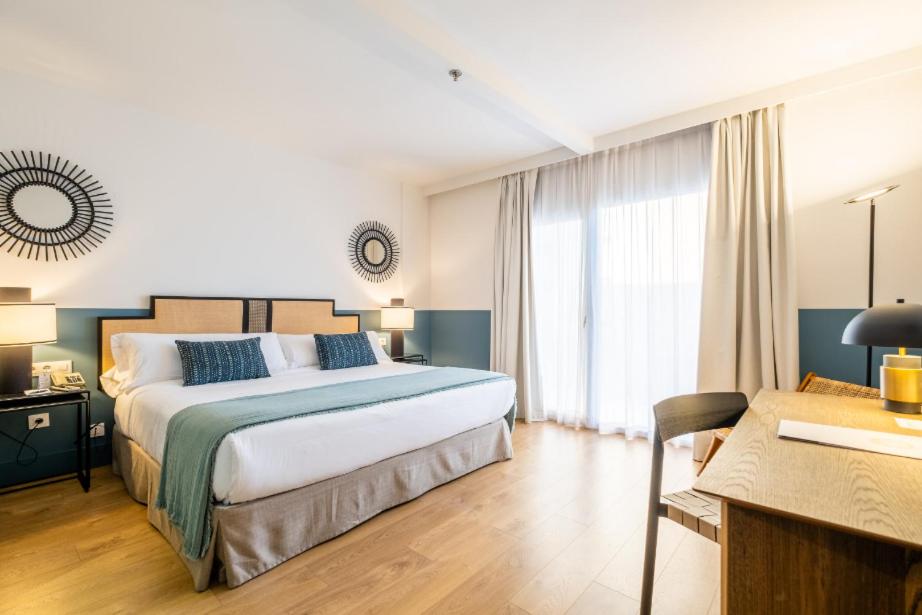 Double or Twin Room with Terrace photo 3