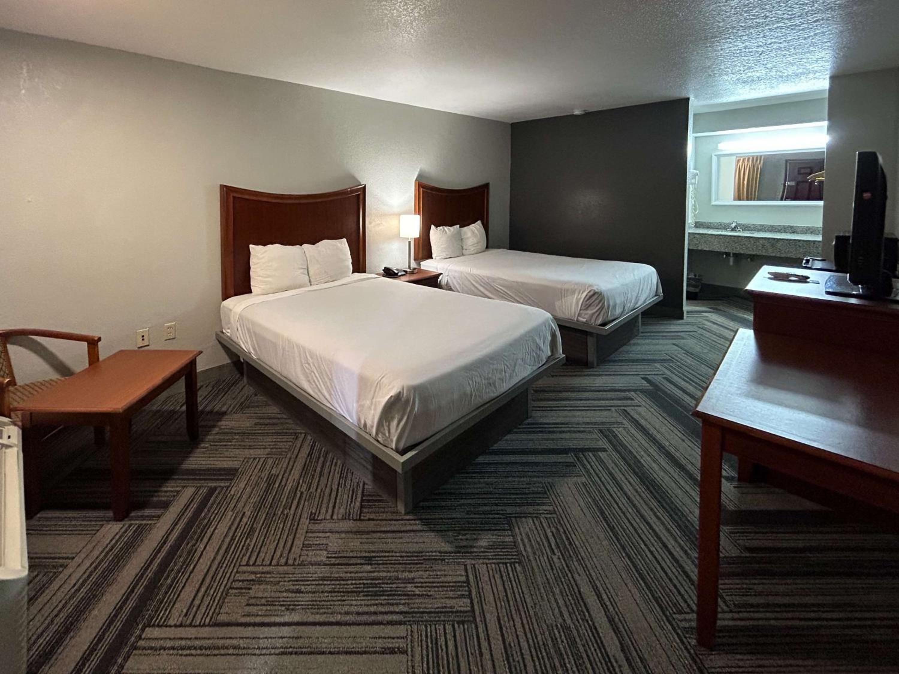Double Room with Two Double Beds - Non-Smoking - Photo 1