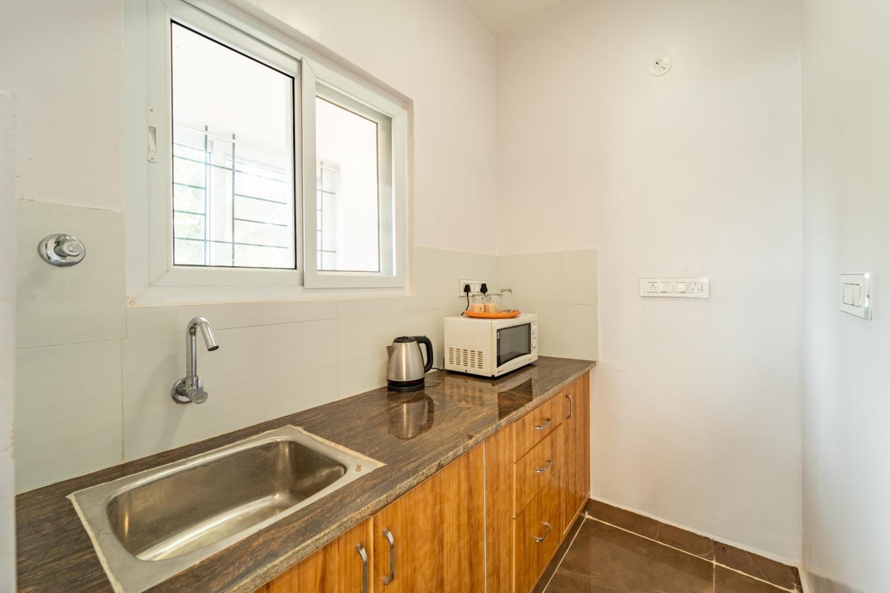Three-Bedroom Premium Apartment with Balcony