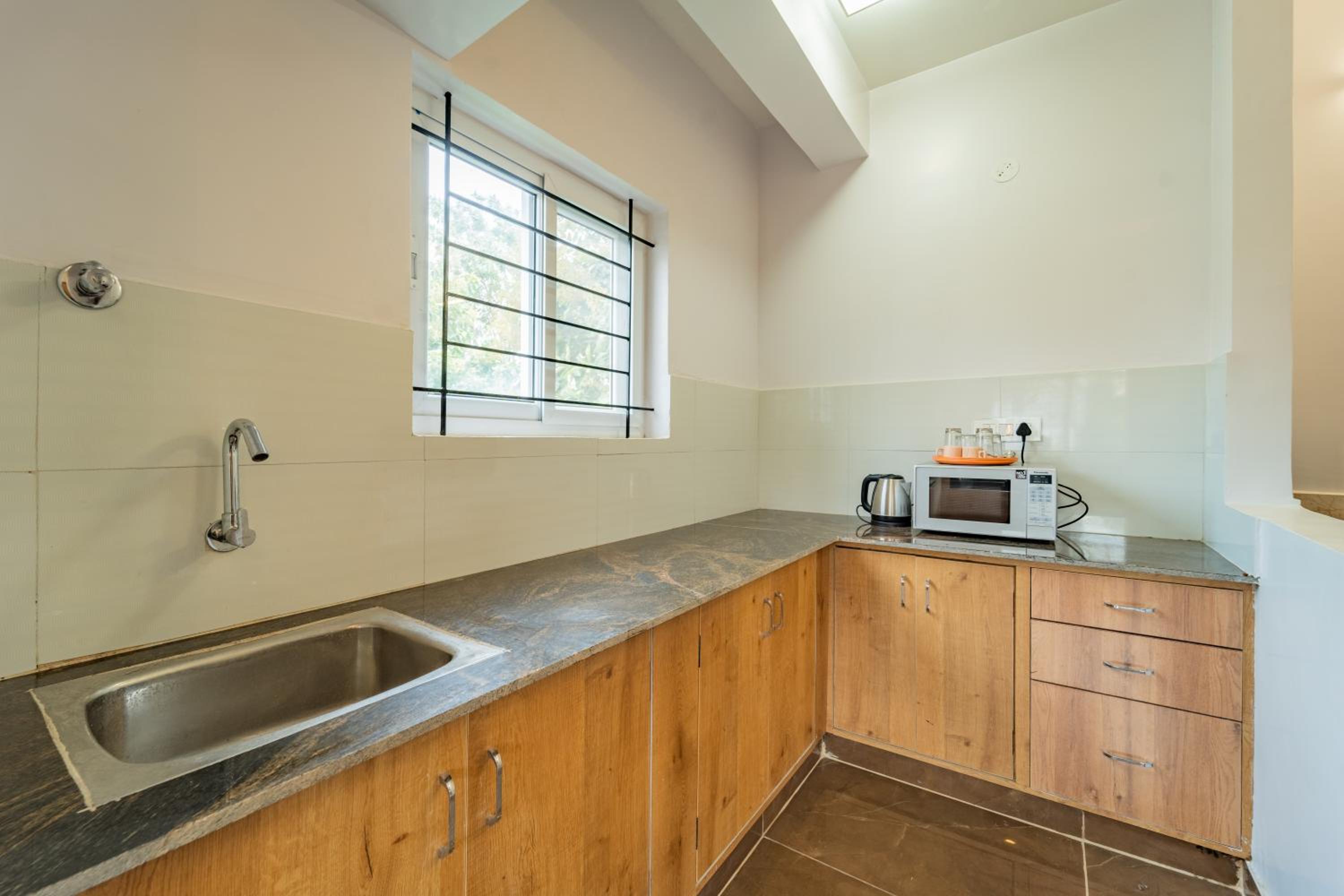 Superior One-Bedroom Apartment with Balcony