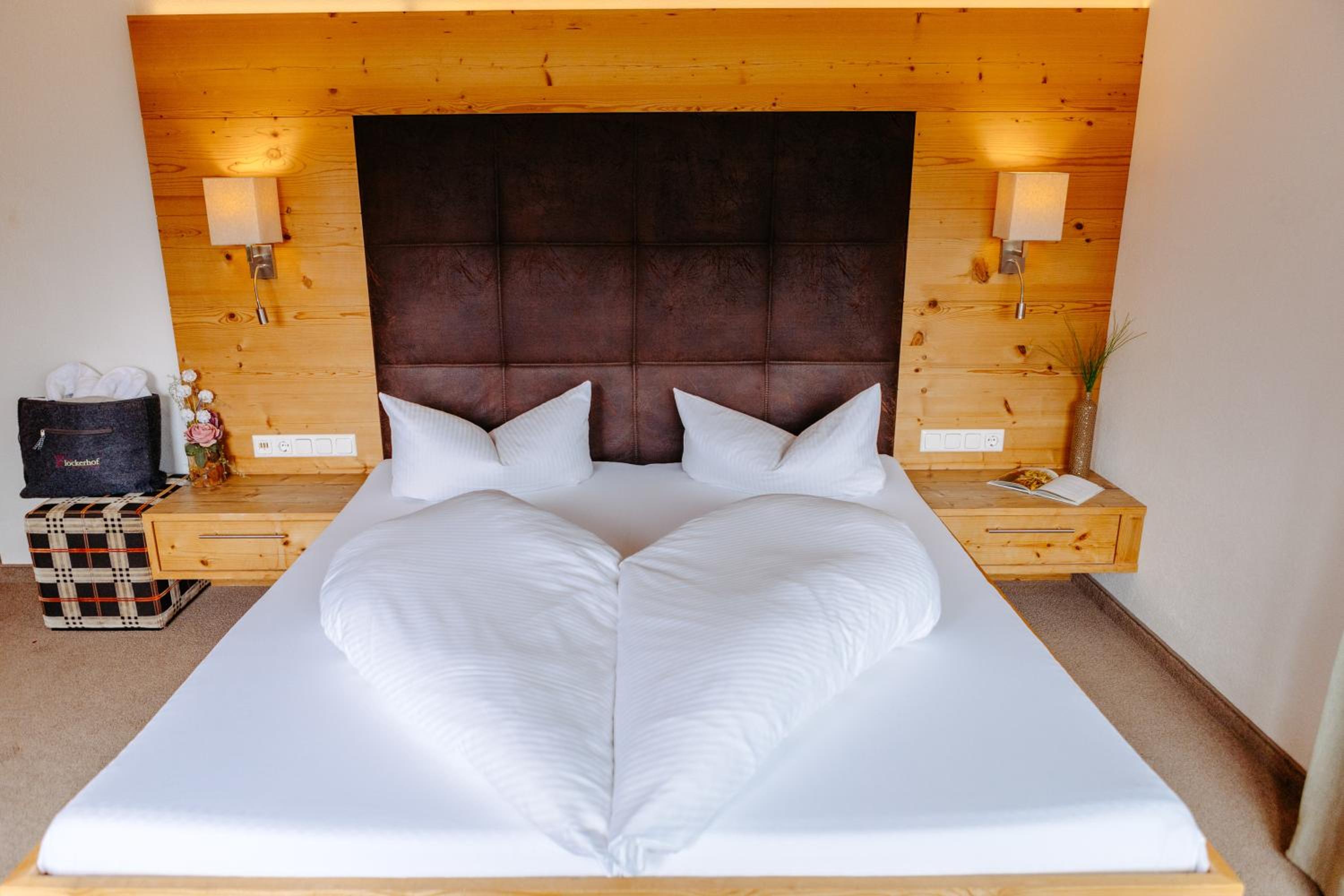 Superior Double Room with Balcony - Photo 5