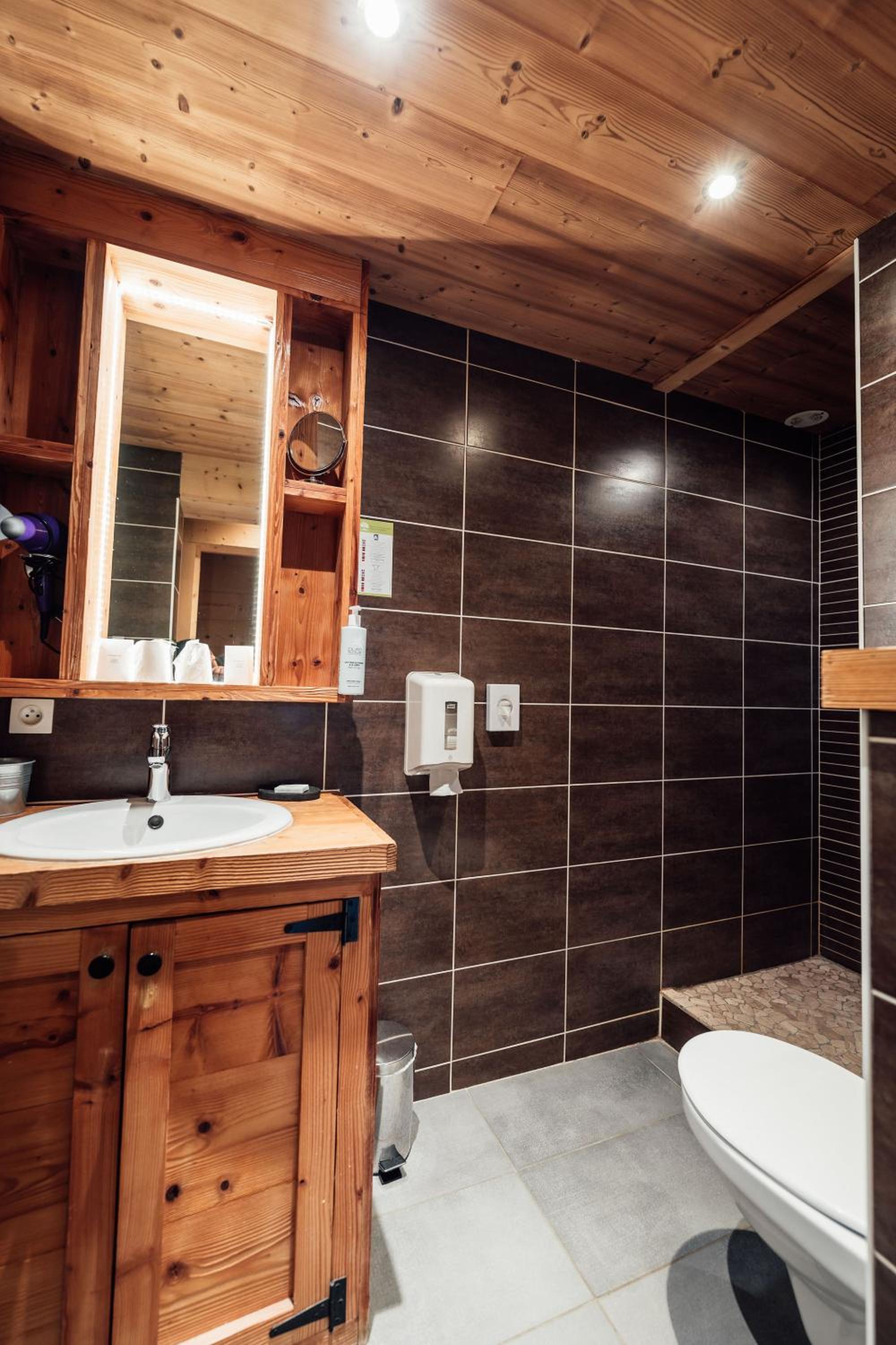 Superior Double Room - Photo 2