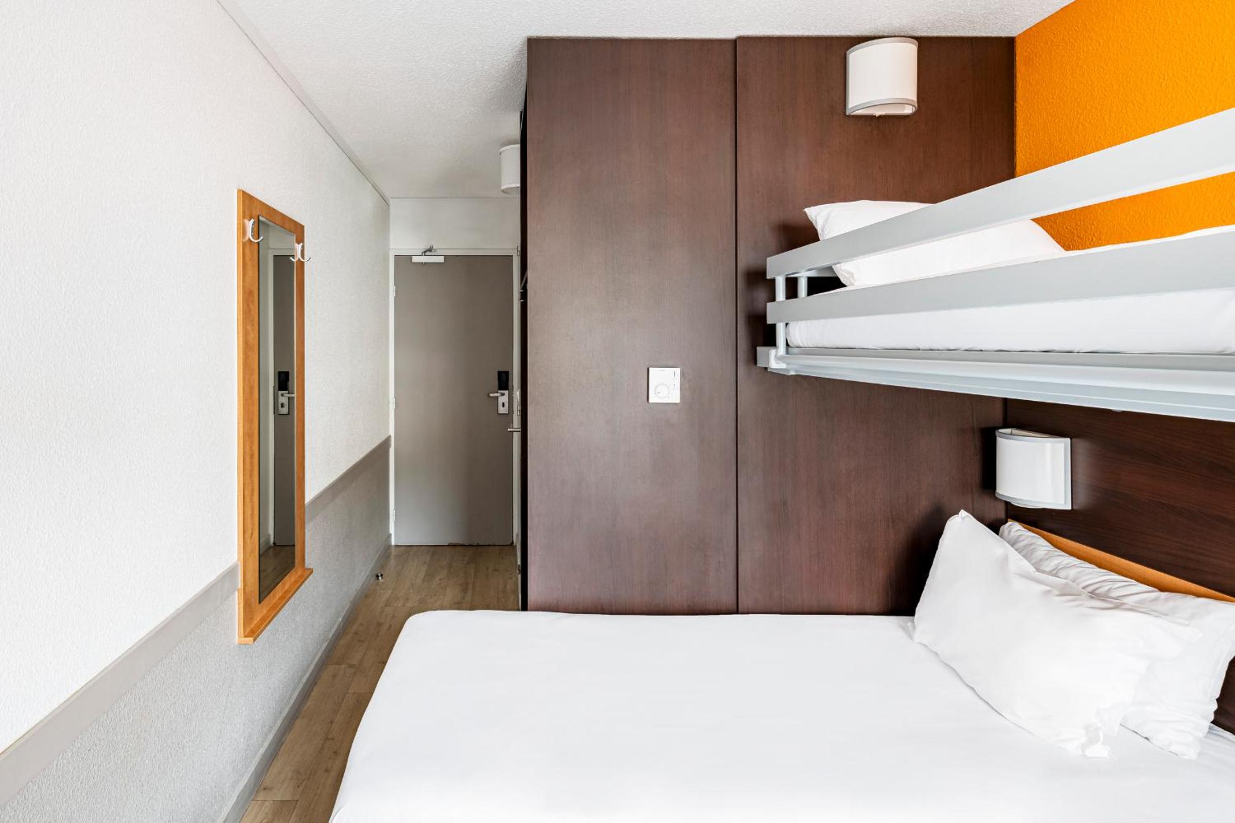 Standard Triple Room - Photo 6