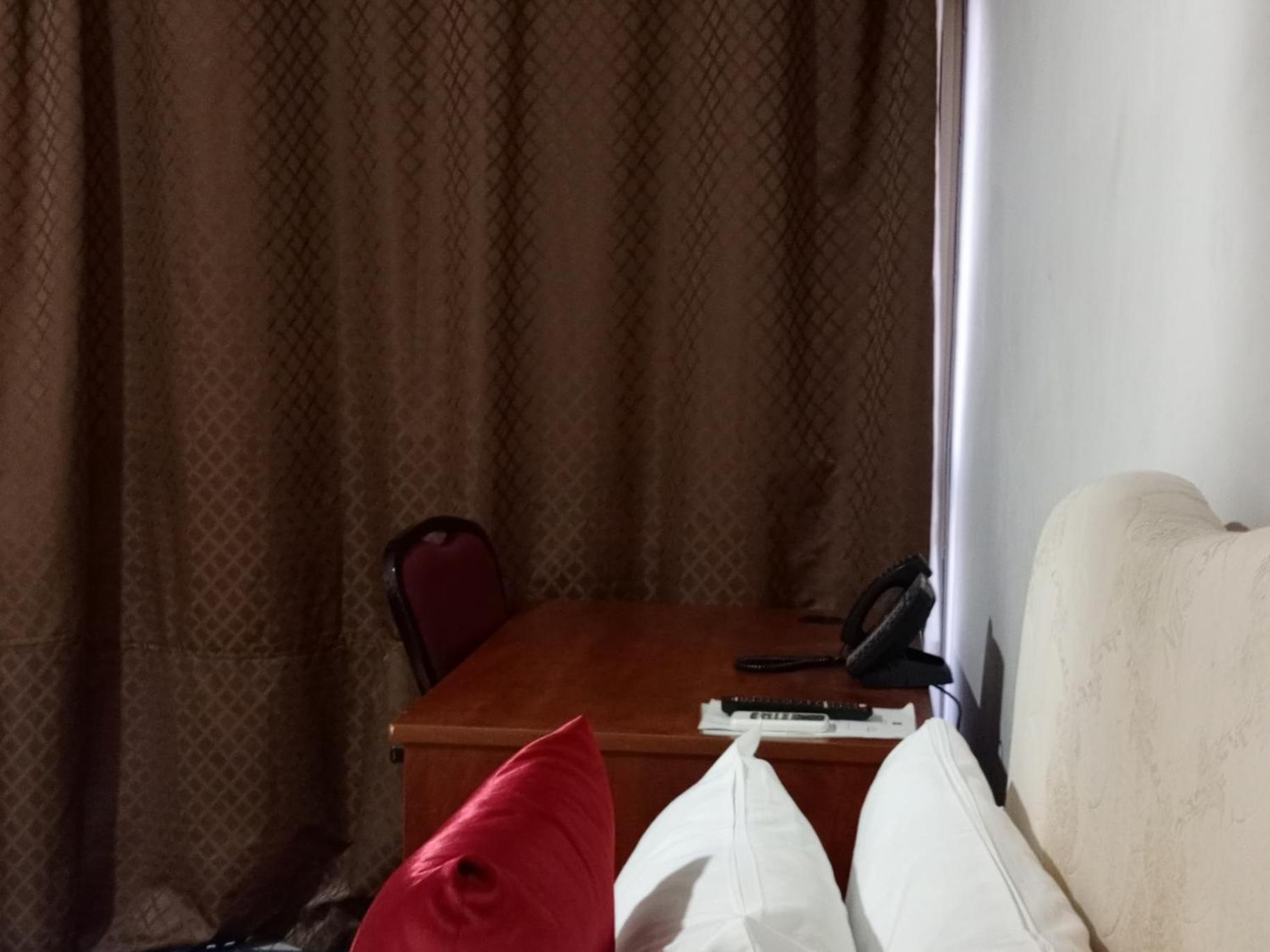 Deluxe Double Room with Balcony photo 3