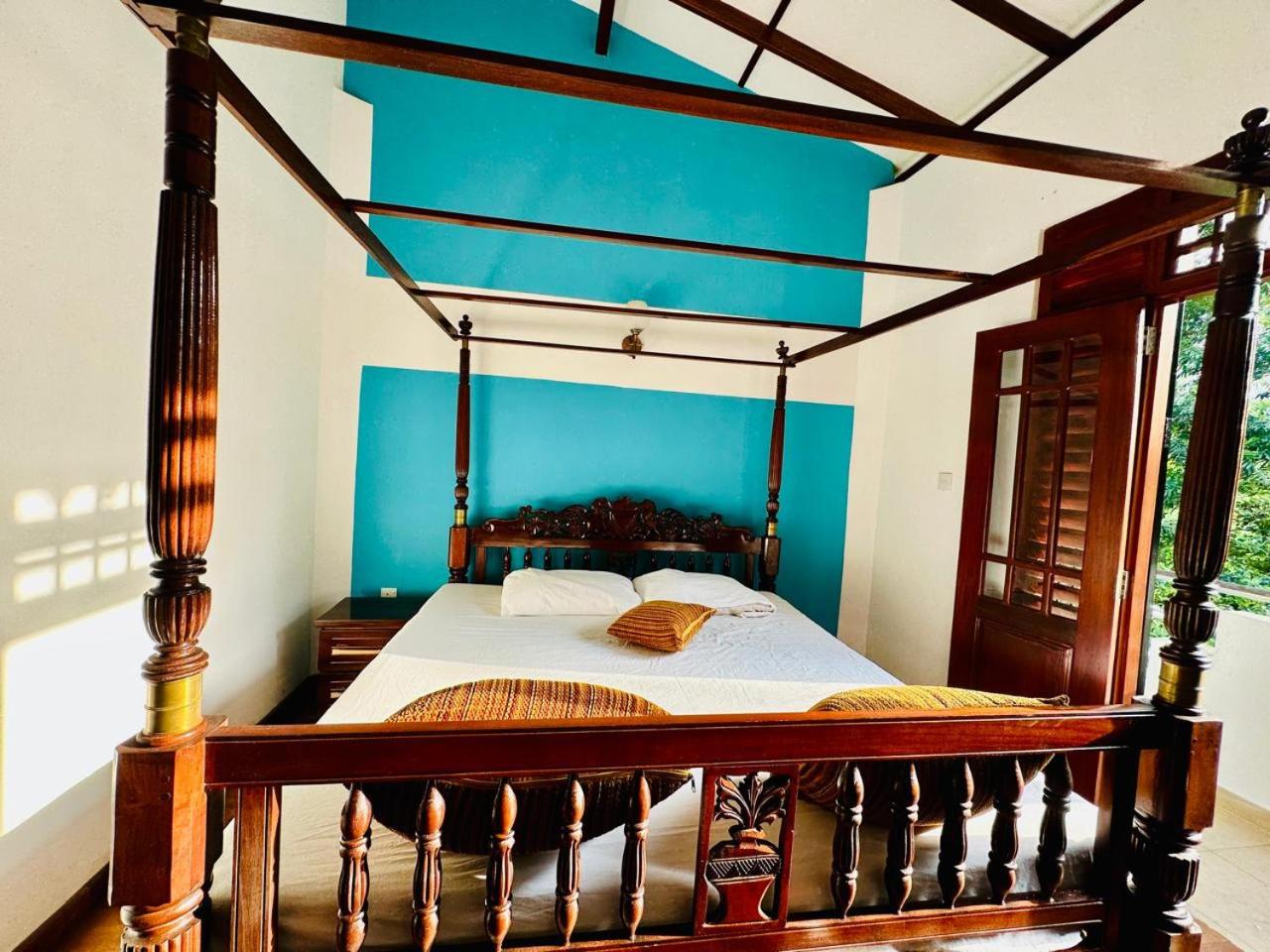 Mixed Dormitory Room