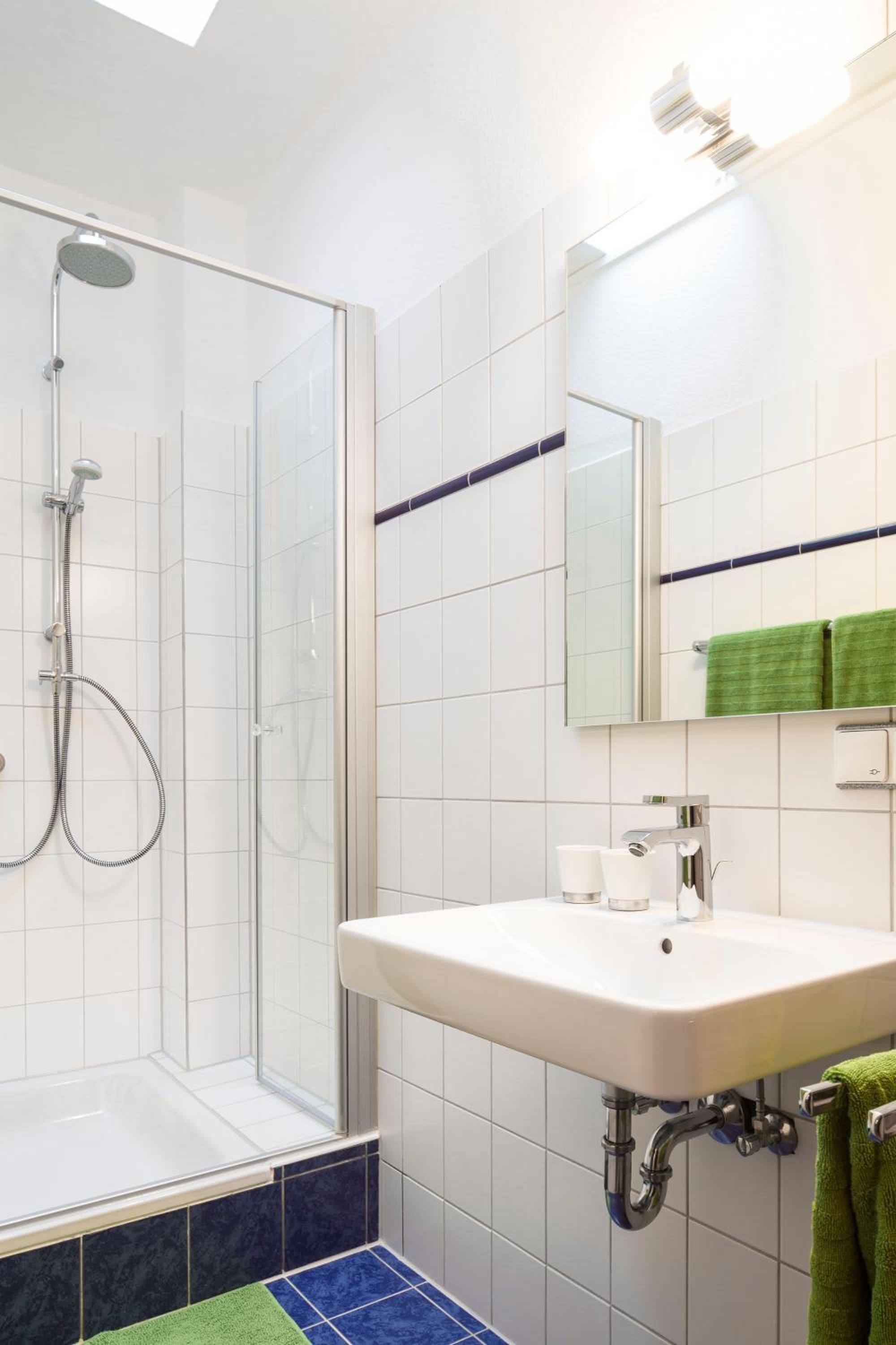 One-Bedroom Apartment - Split Level  - Koten - Photo 2