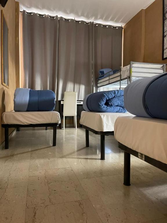 Mixed Dormitory Room
