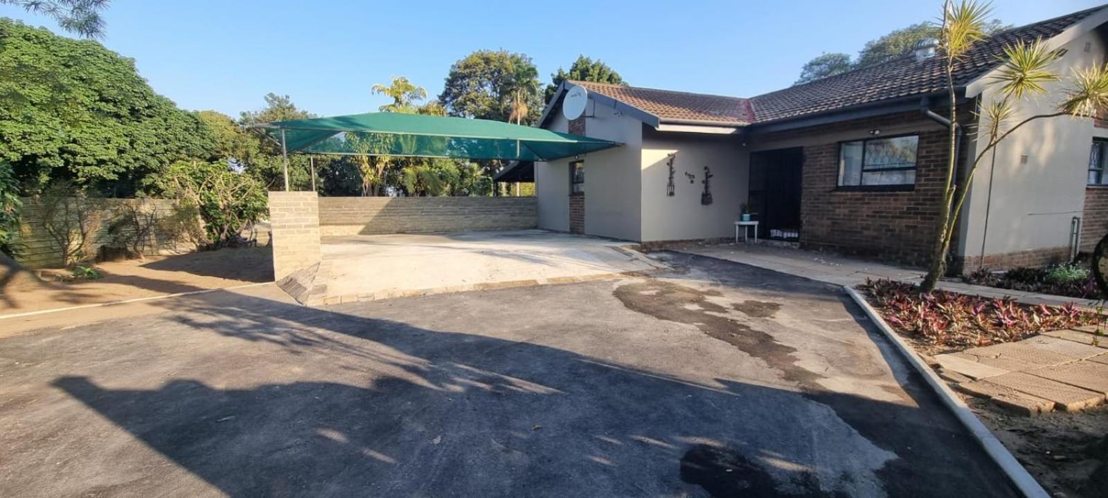 Four-Bedroom House photo 3