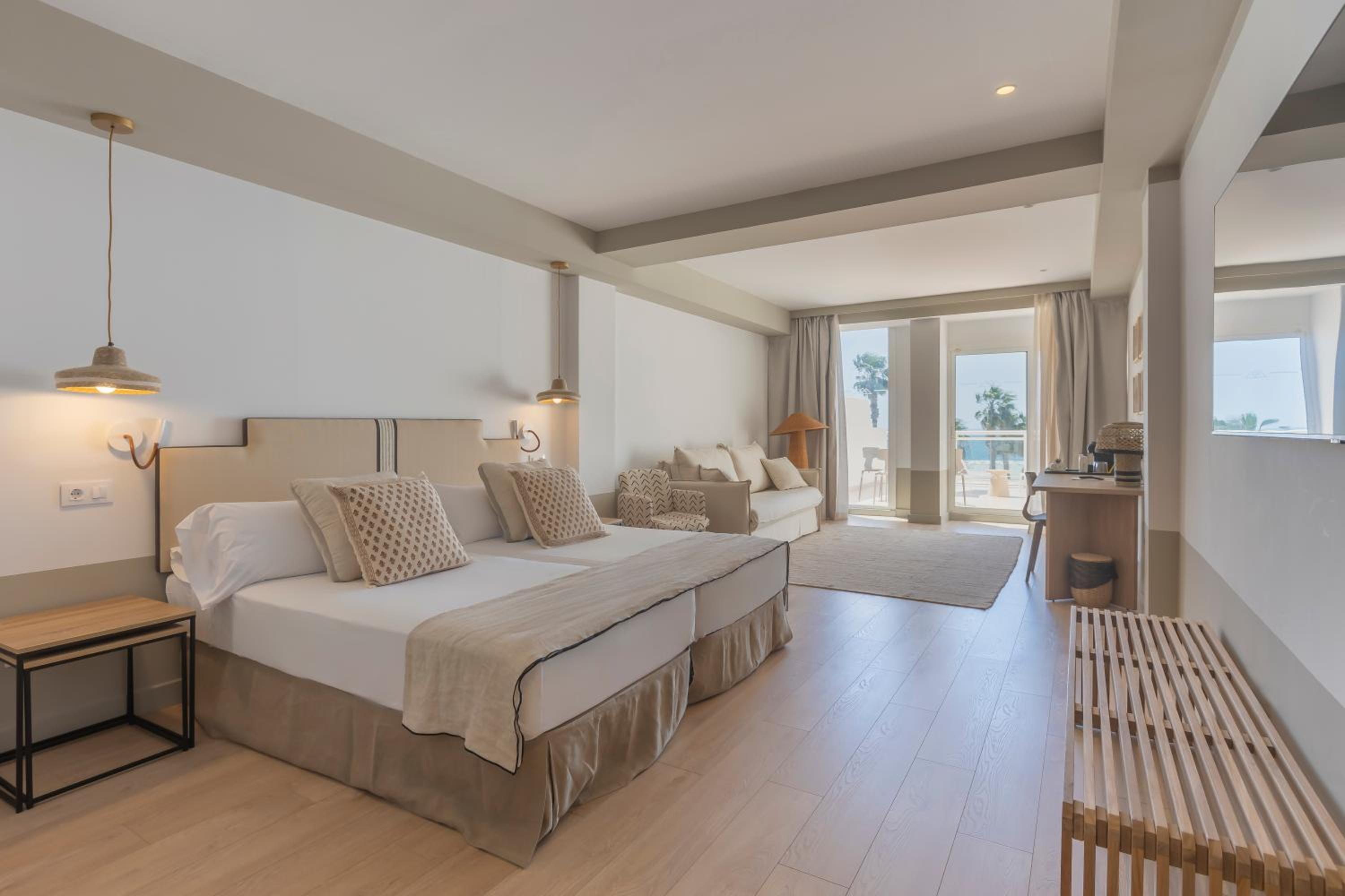 Habitación Cuádruple Superior con Vista al Mar