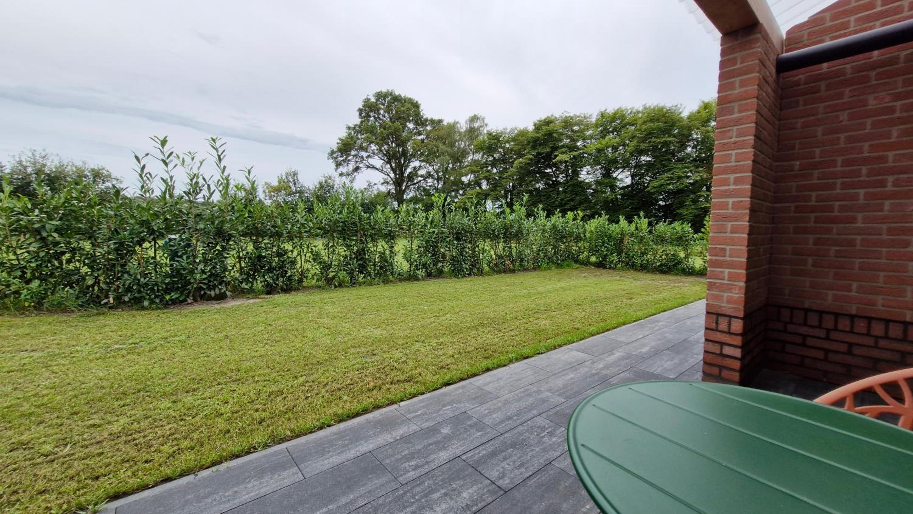 One-Bedroom Holiday Home with 2 Beds and Garden  photo 2
