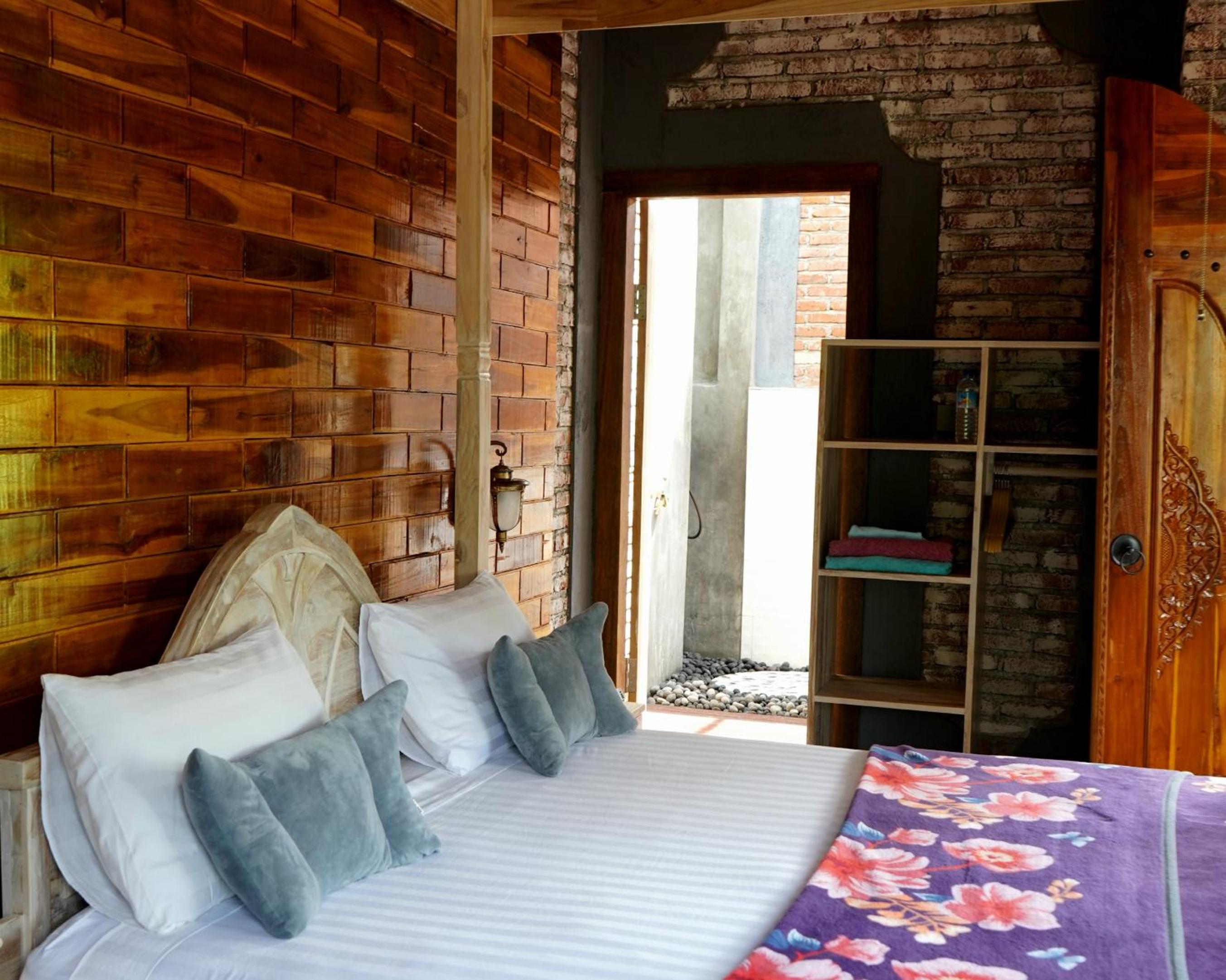Standard King Room - Photo 1