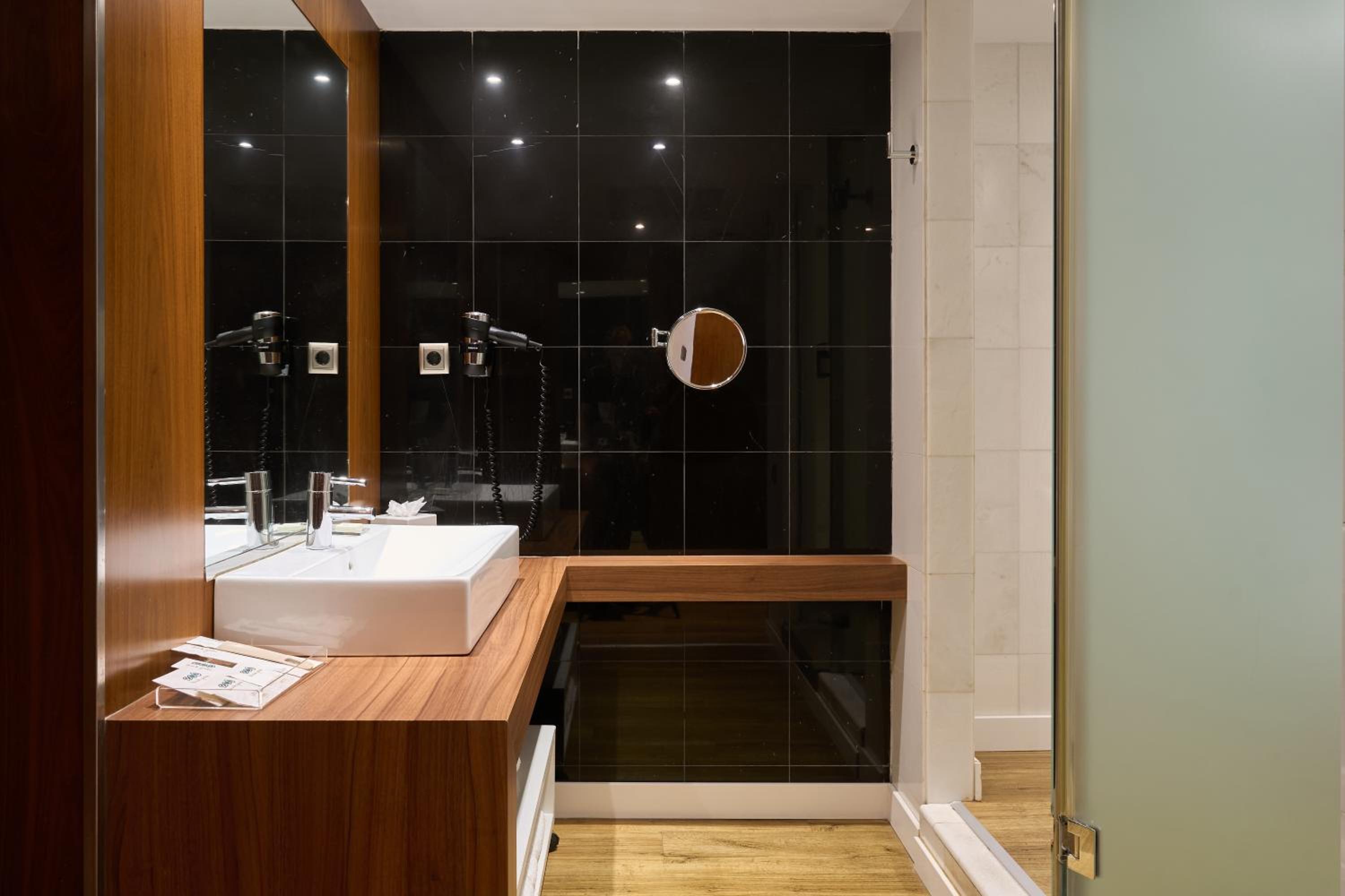 Habitación Doble Superior con Terraza y Piscina Privada