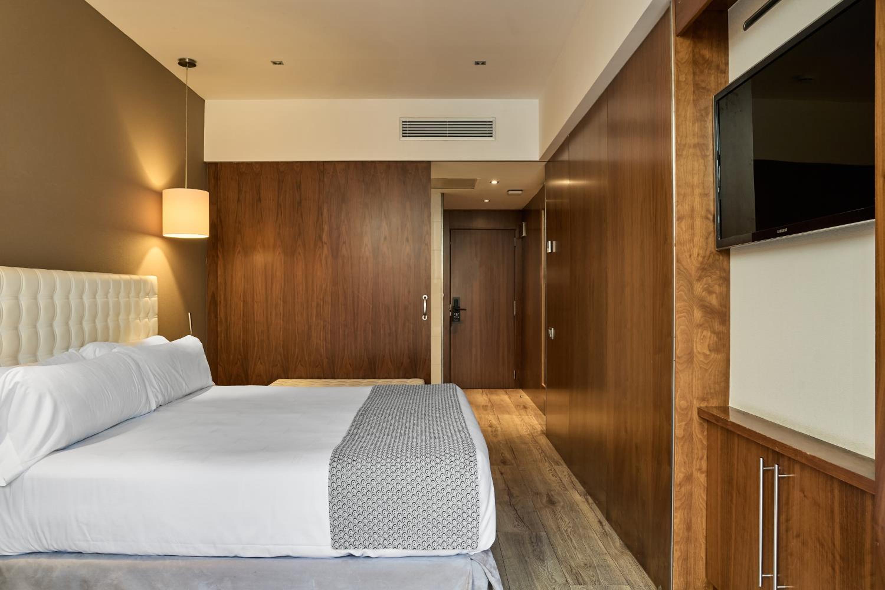 Habitación Doble Superior con Terraza y Piscina Privada