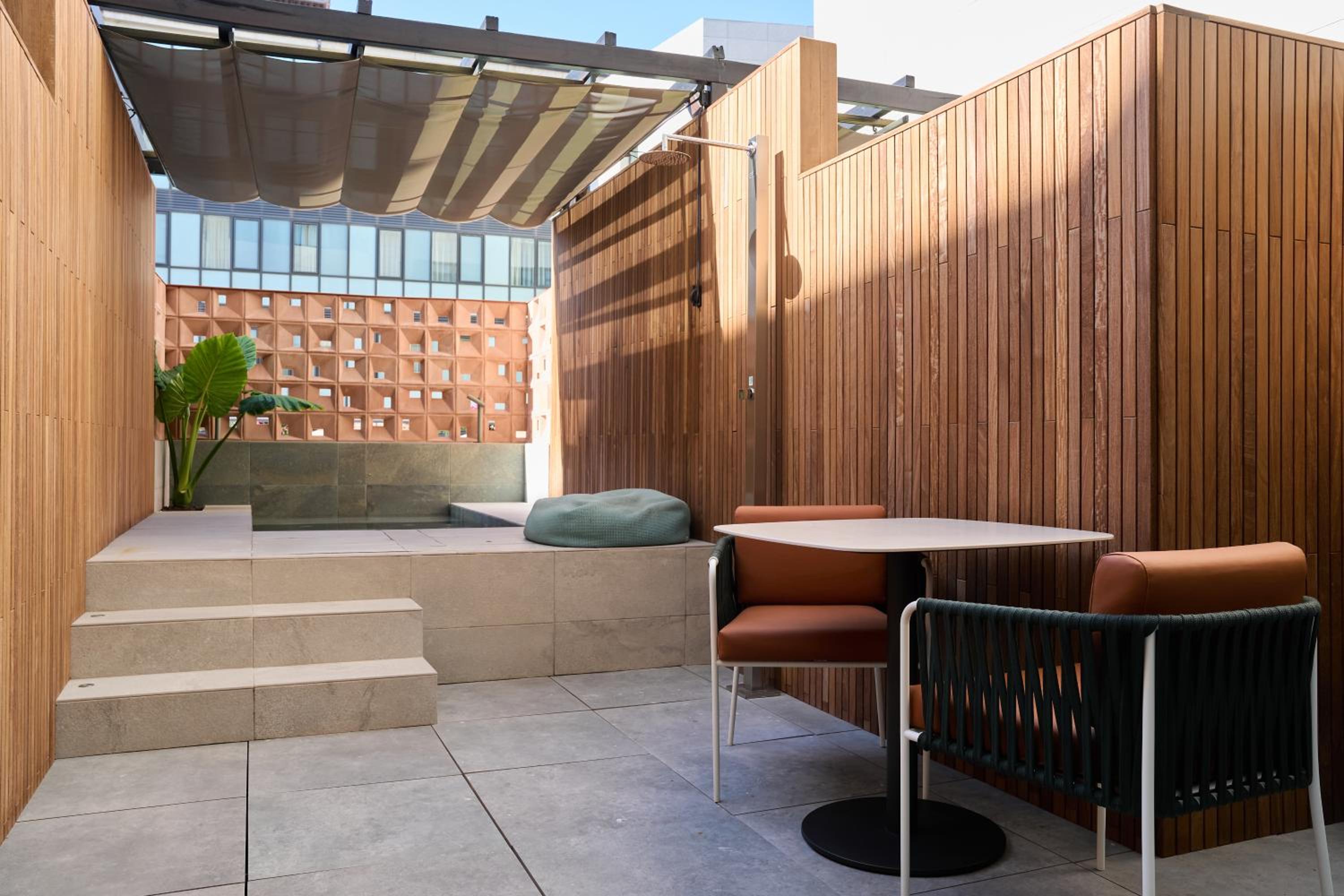 Habitación Doble Superior con Terraza y Piscina Privada