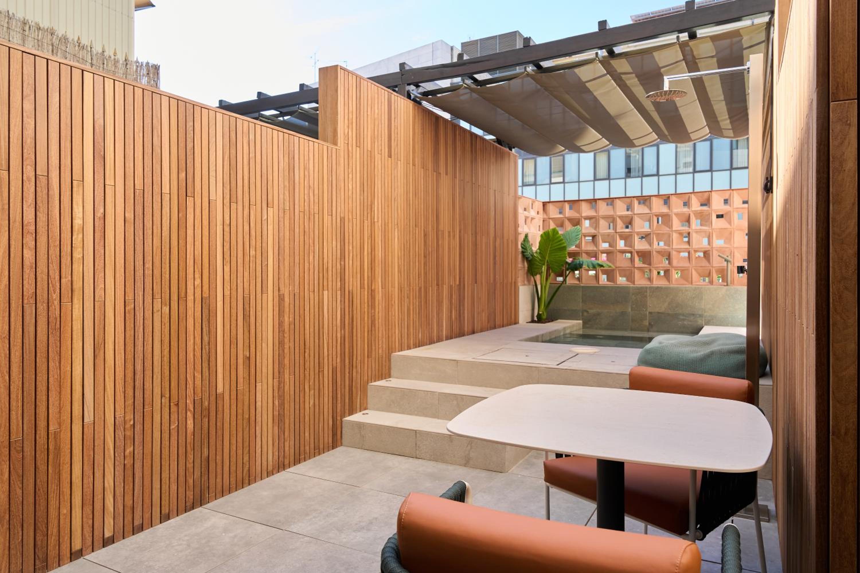 Habitación Doble Superior con Terraza y Piscina Privada