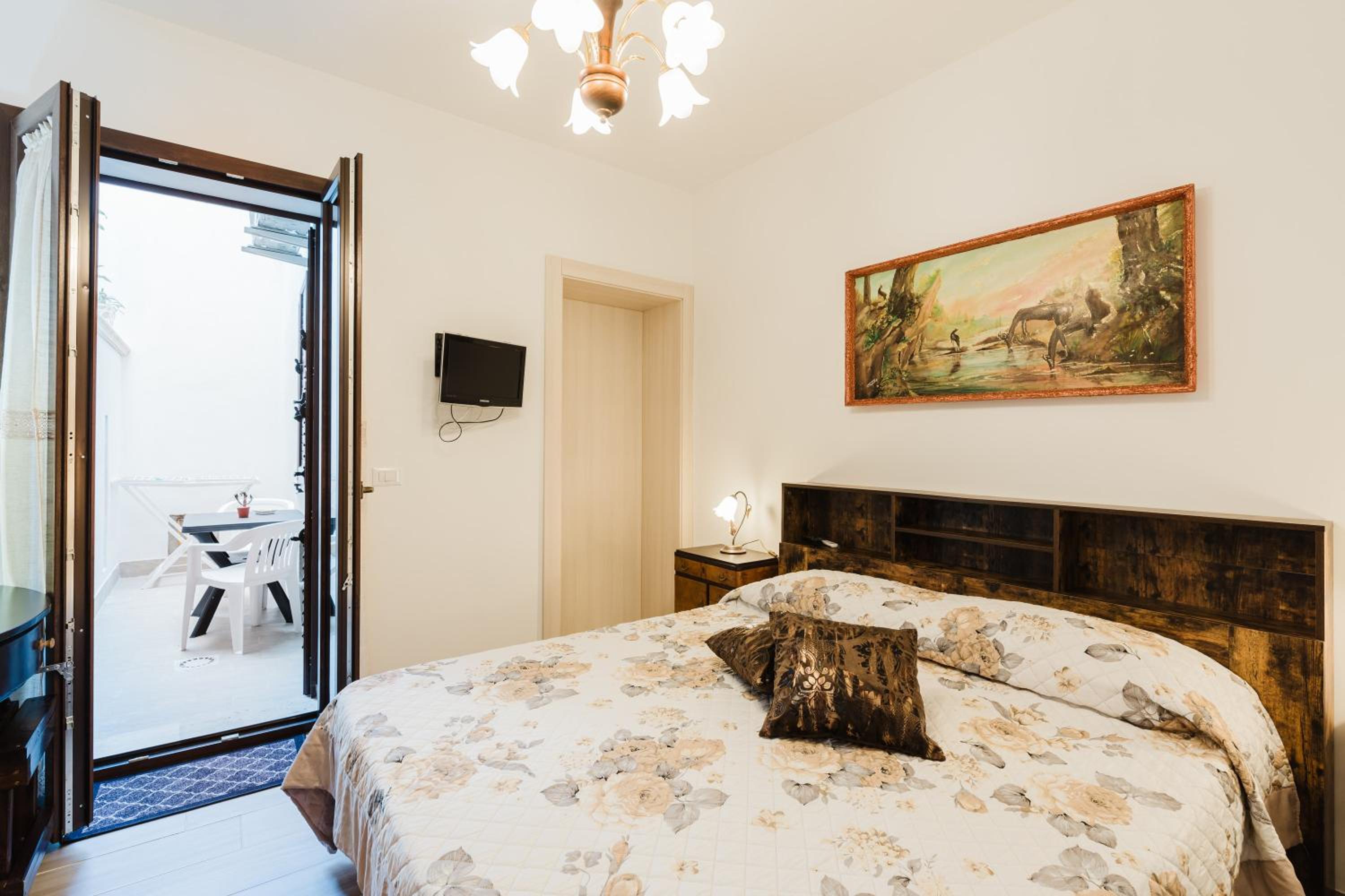 One-Bedroom House
