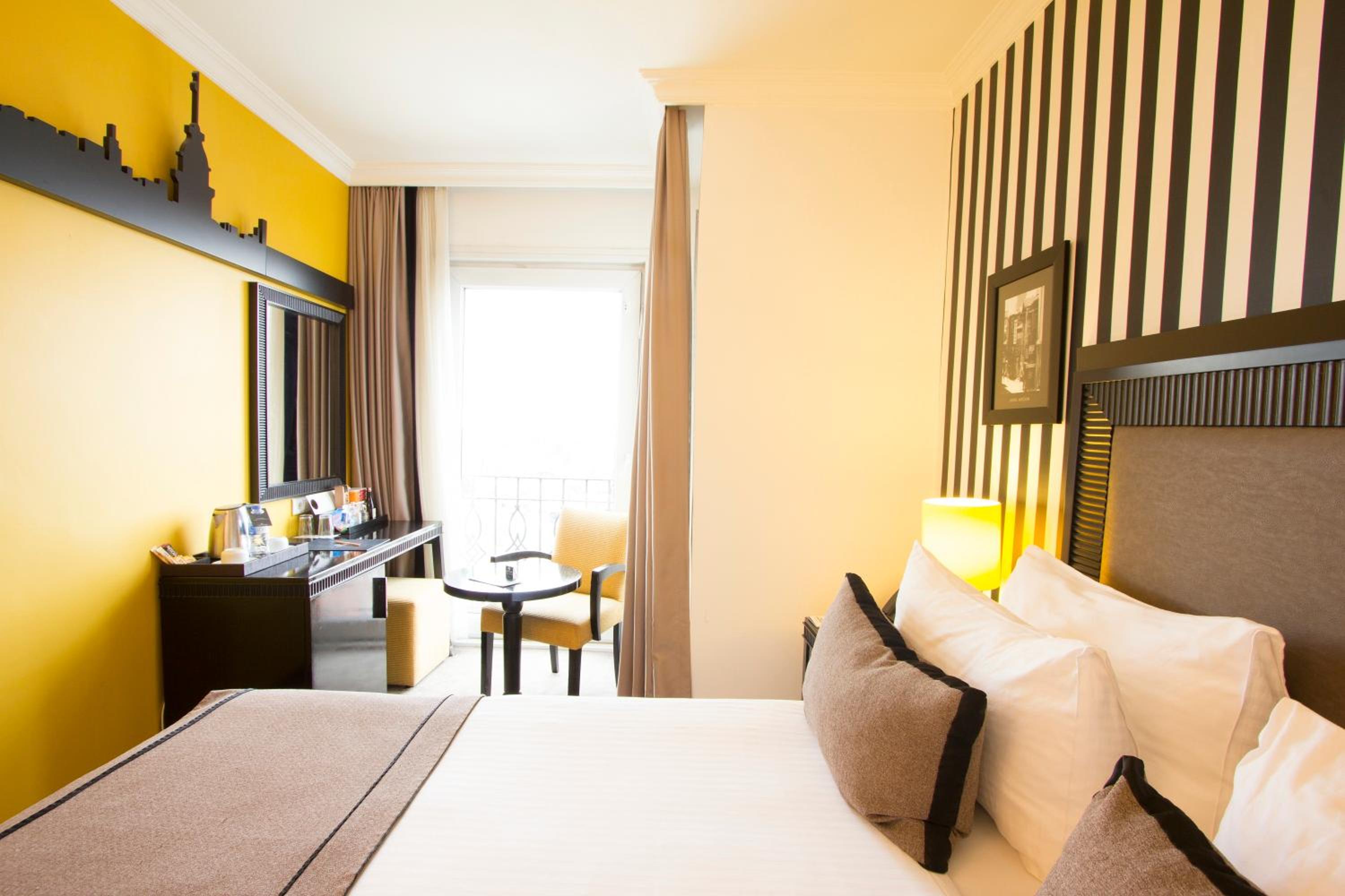 Deluxe Double or Twin Room photo 3