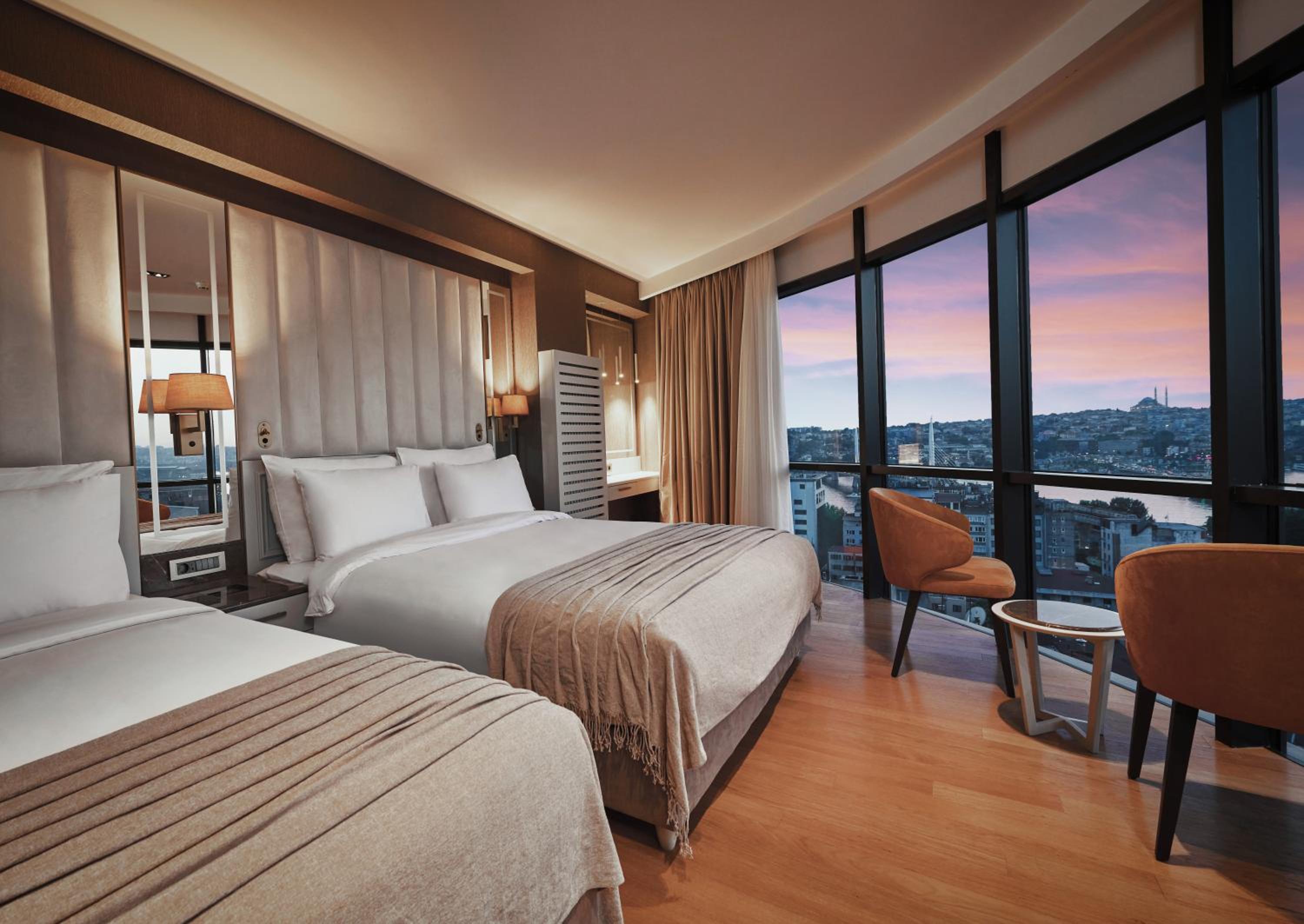 Deluxe Double Room with Sea View photo 2