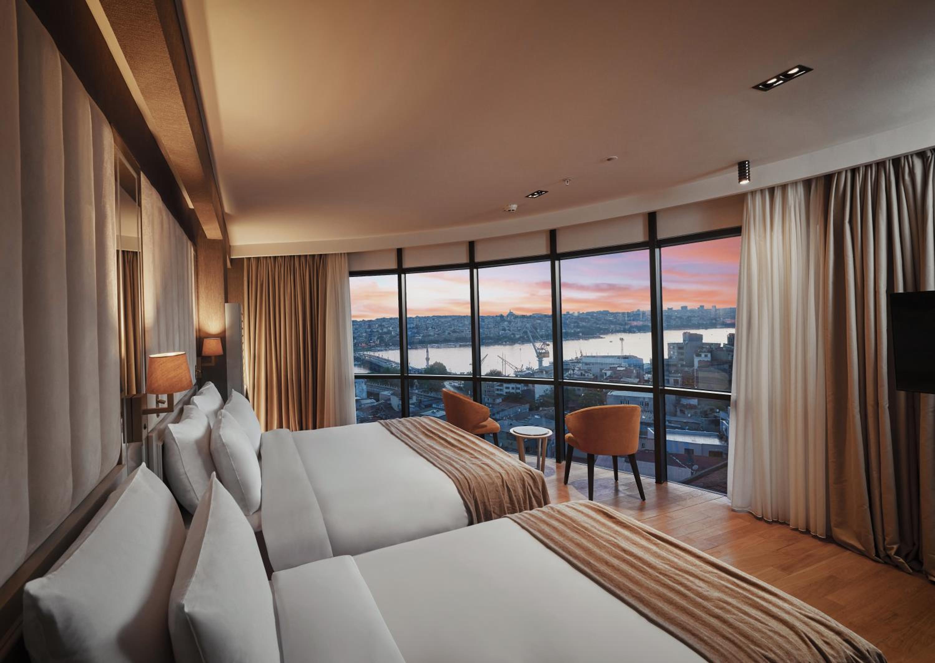 Deluxe Double Room with Sea View photo 3