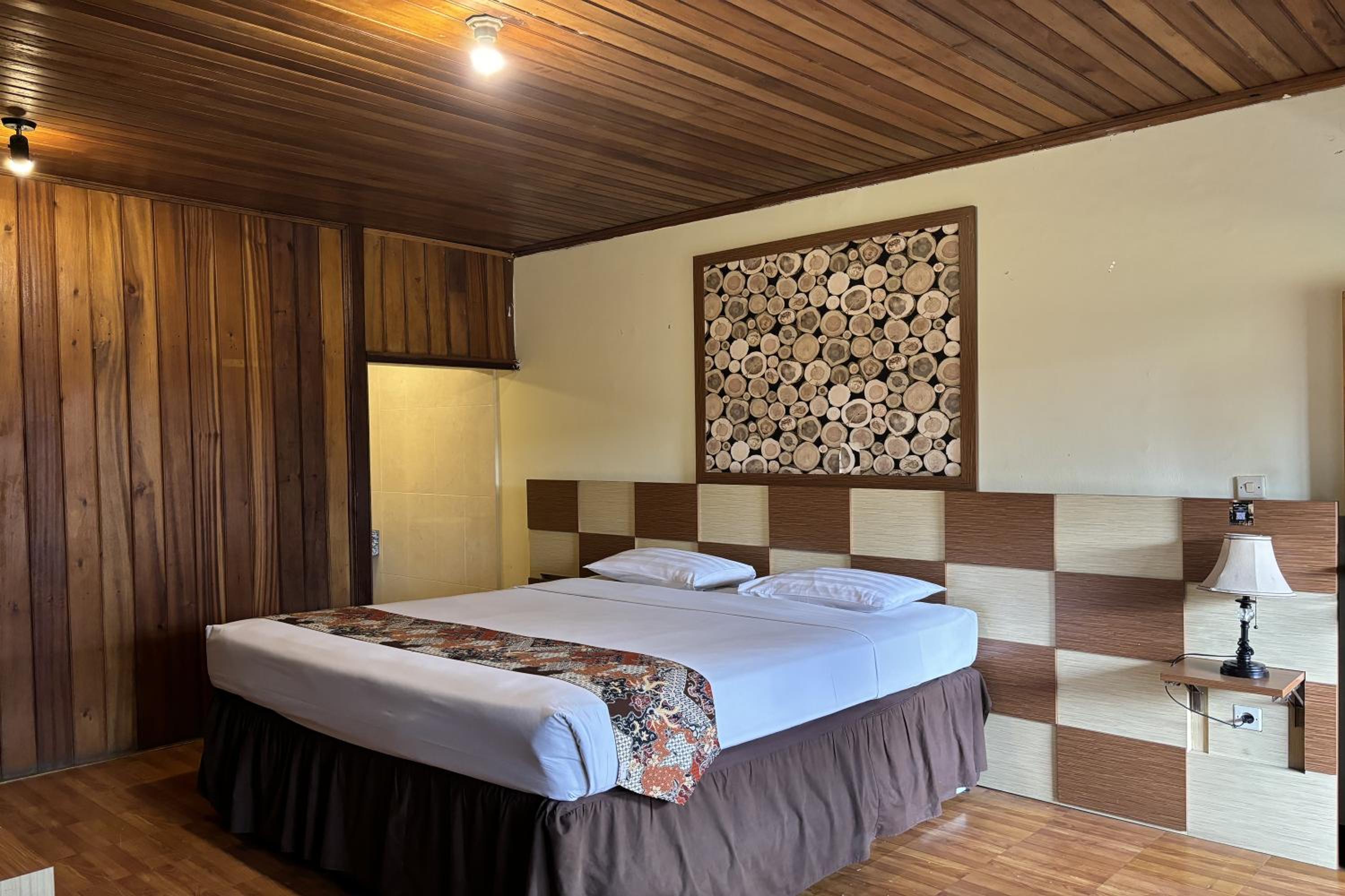 King Room with Pool View