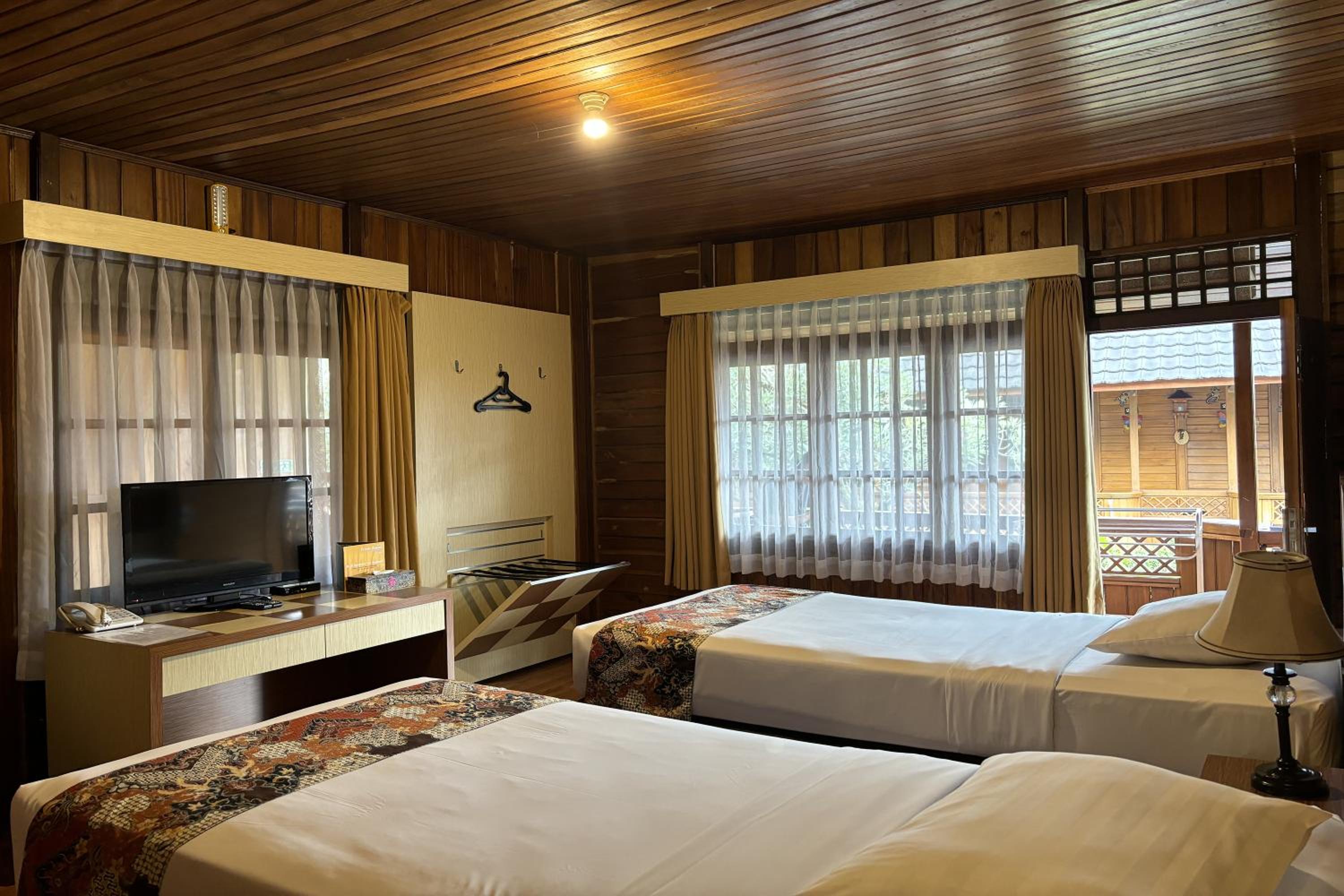 Twin Room with Garden View photo 3