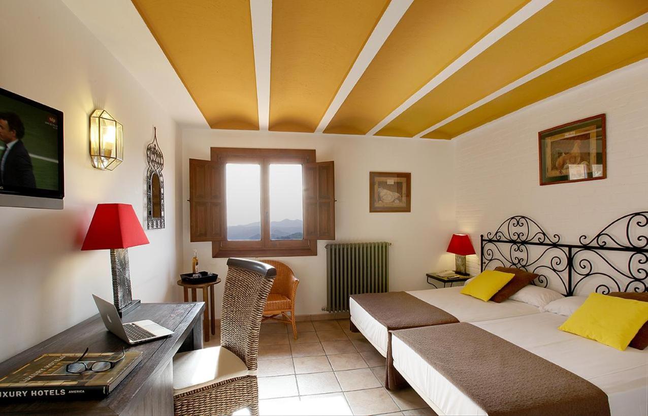 Twin Room - Photo 1
