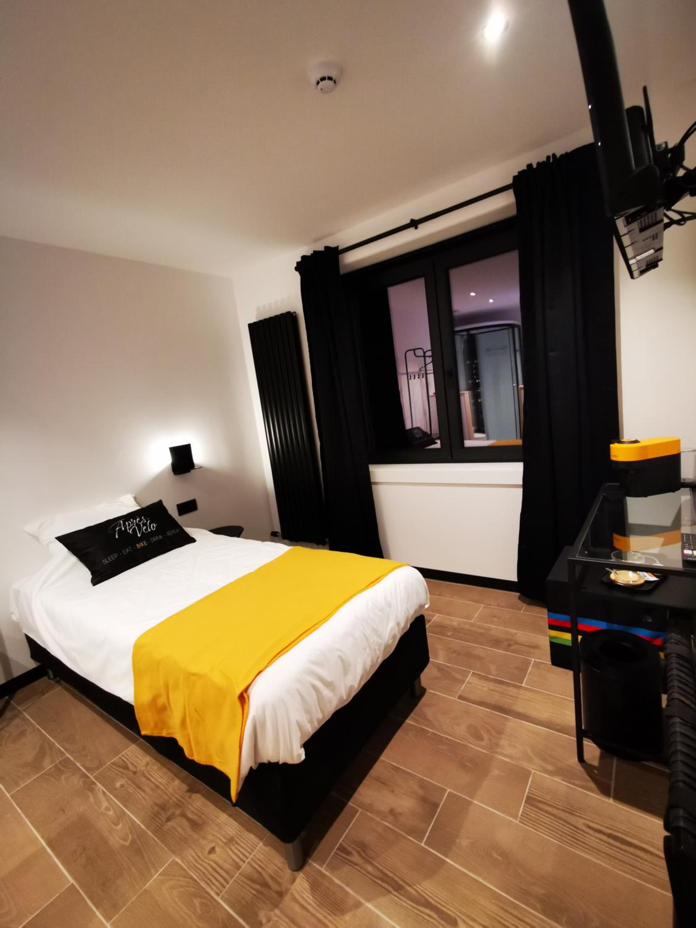 Single Room photo 2