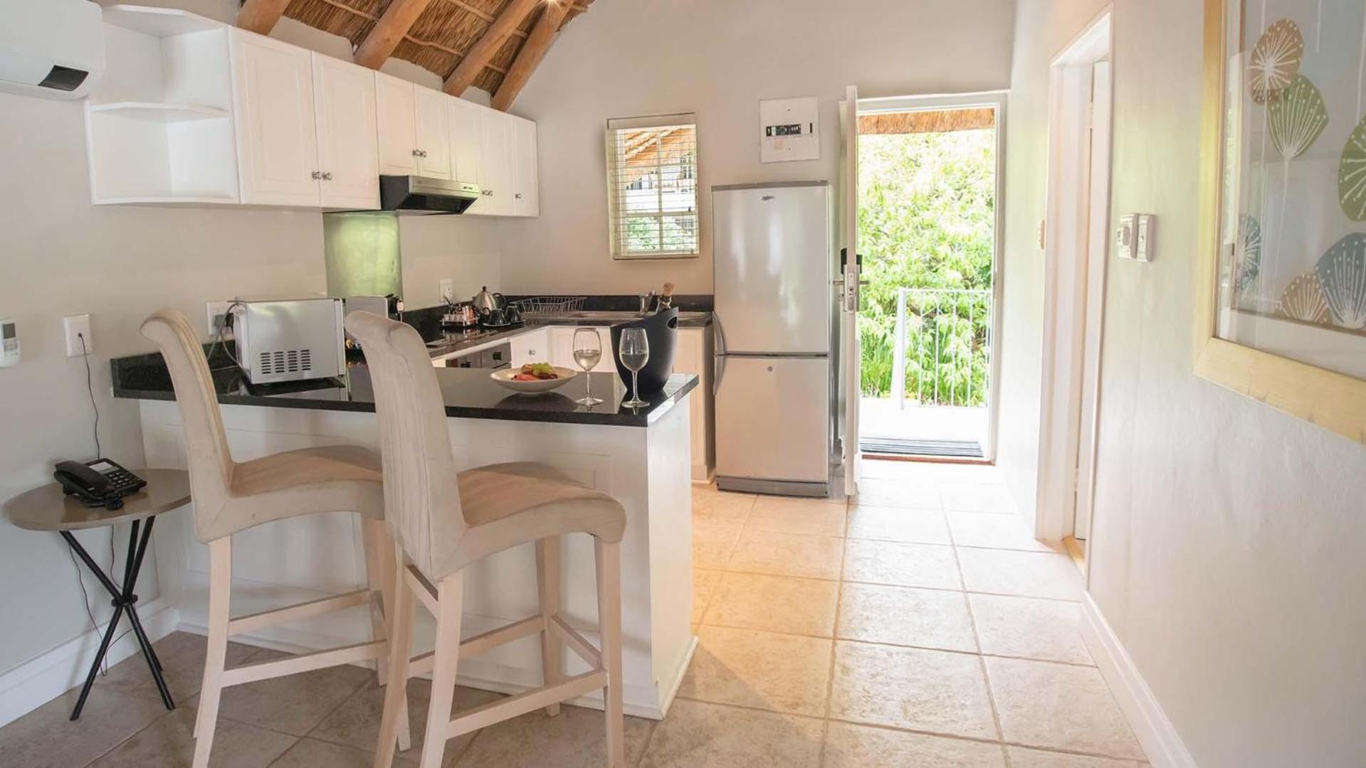 One-Bedroom Villa - Photo 2