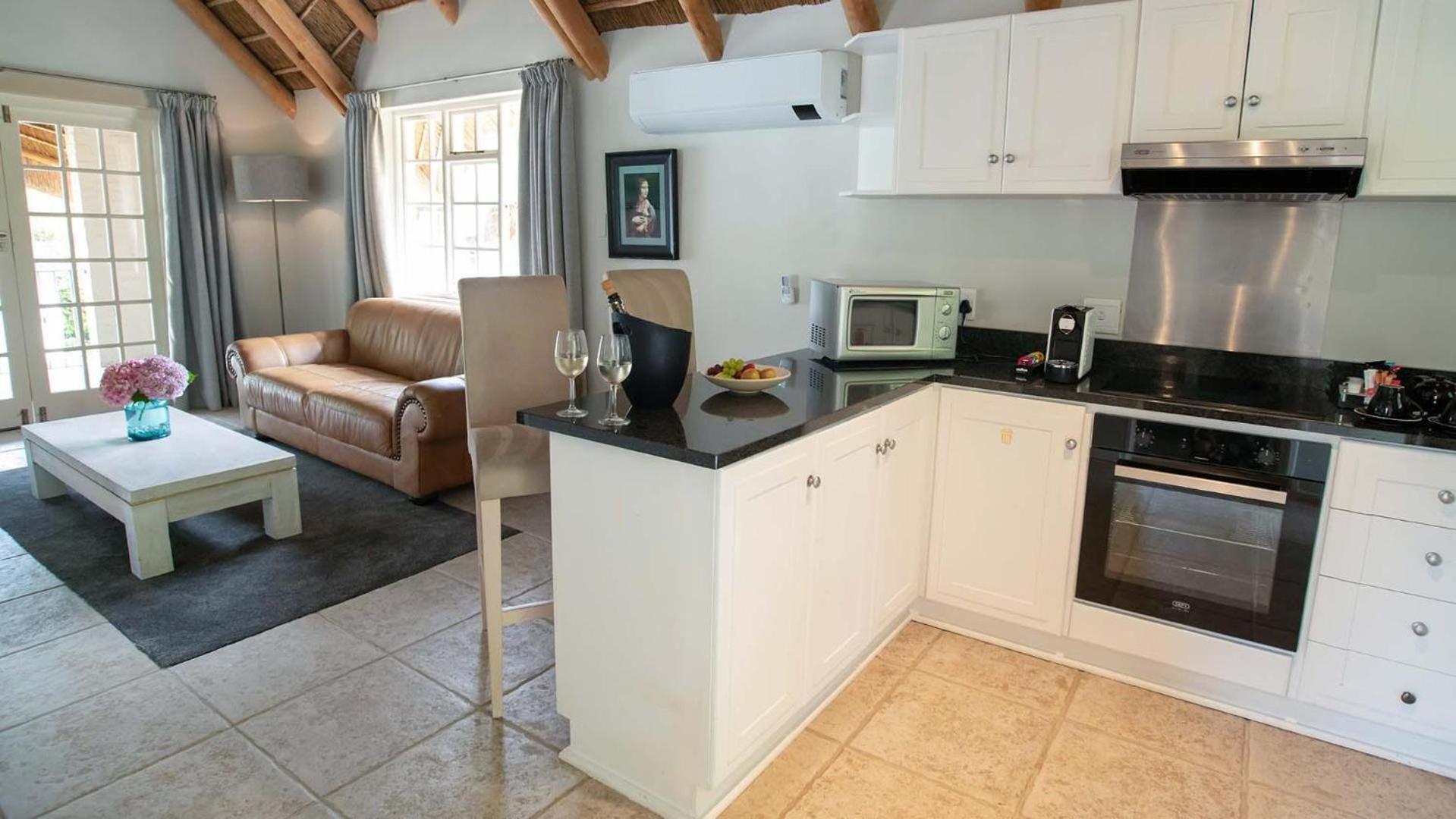 One-Bedroom Villa - Photo 4