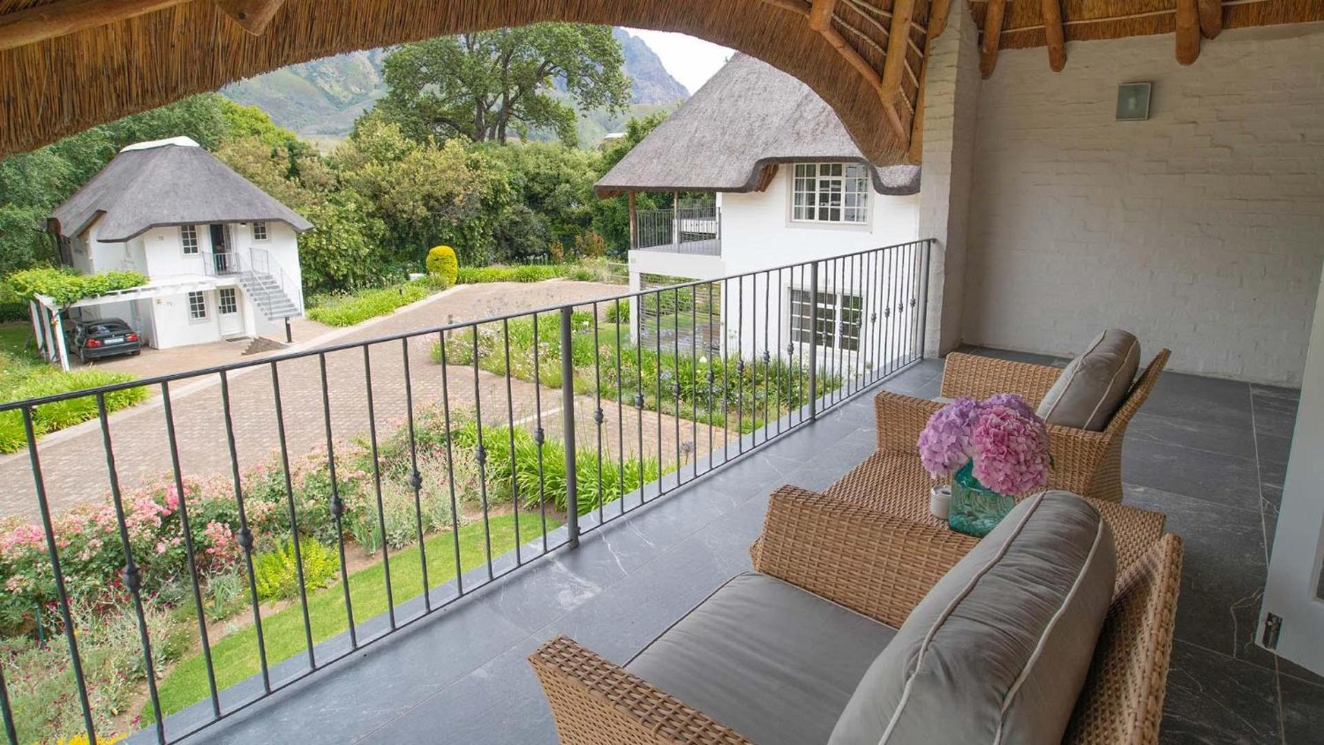 Two-Bedroom Villa - Photo 20