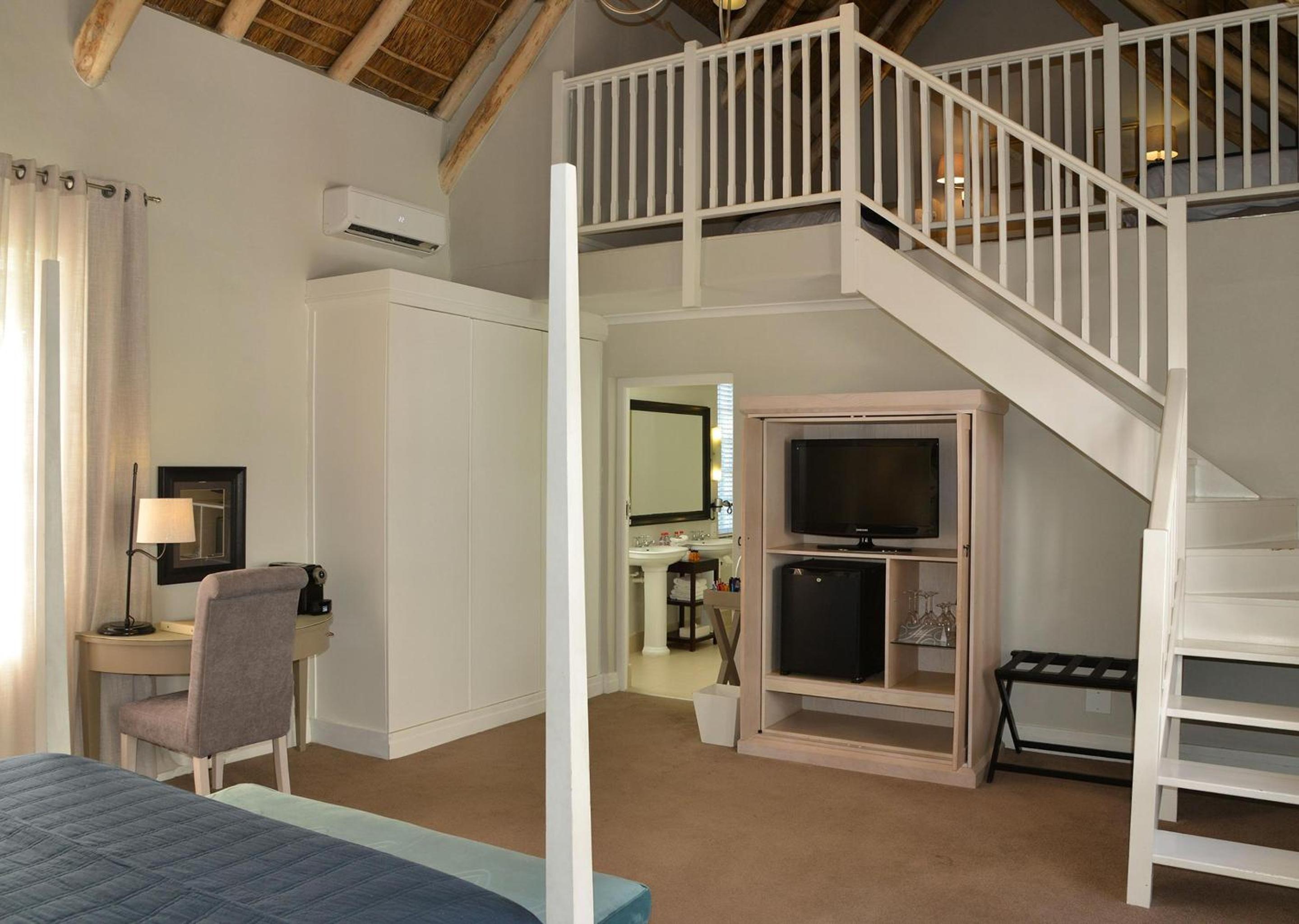 Classic Family Room - Photo 1