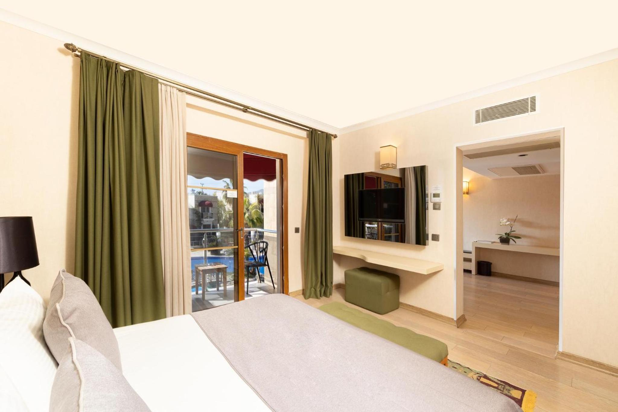 Luxury Suite