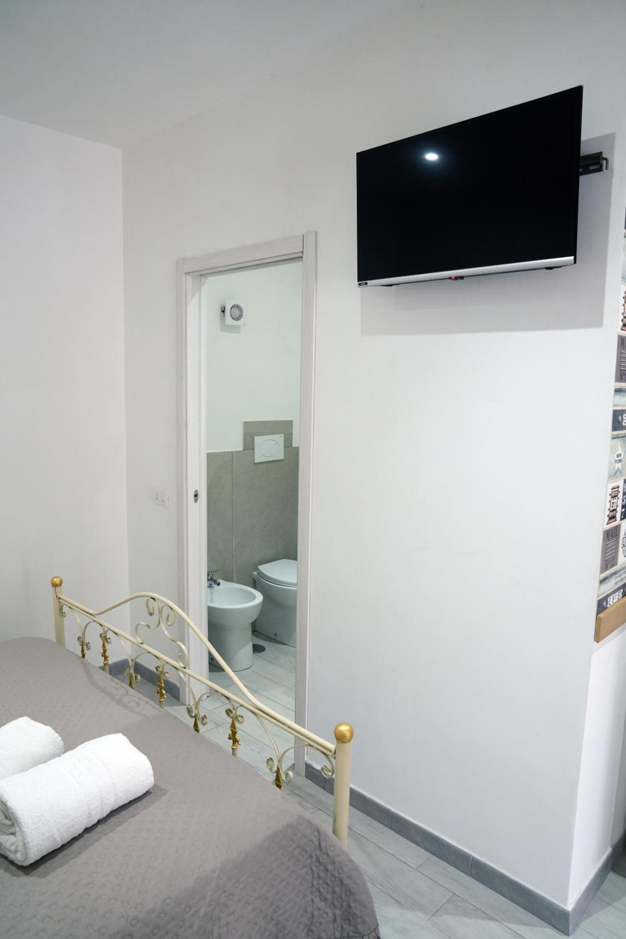Large Double or Twin Room