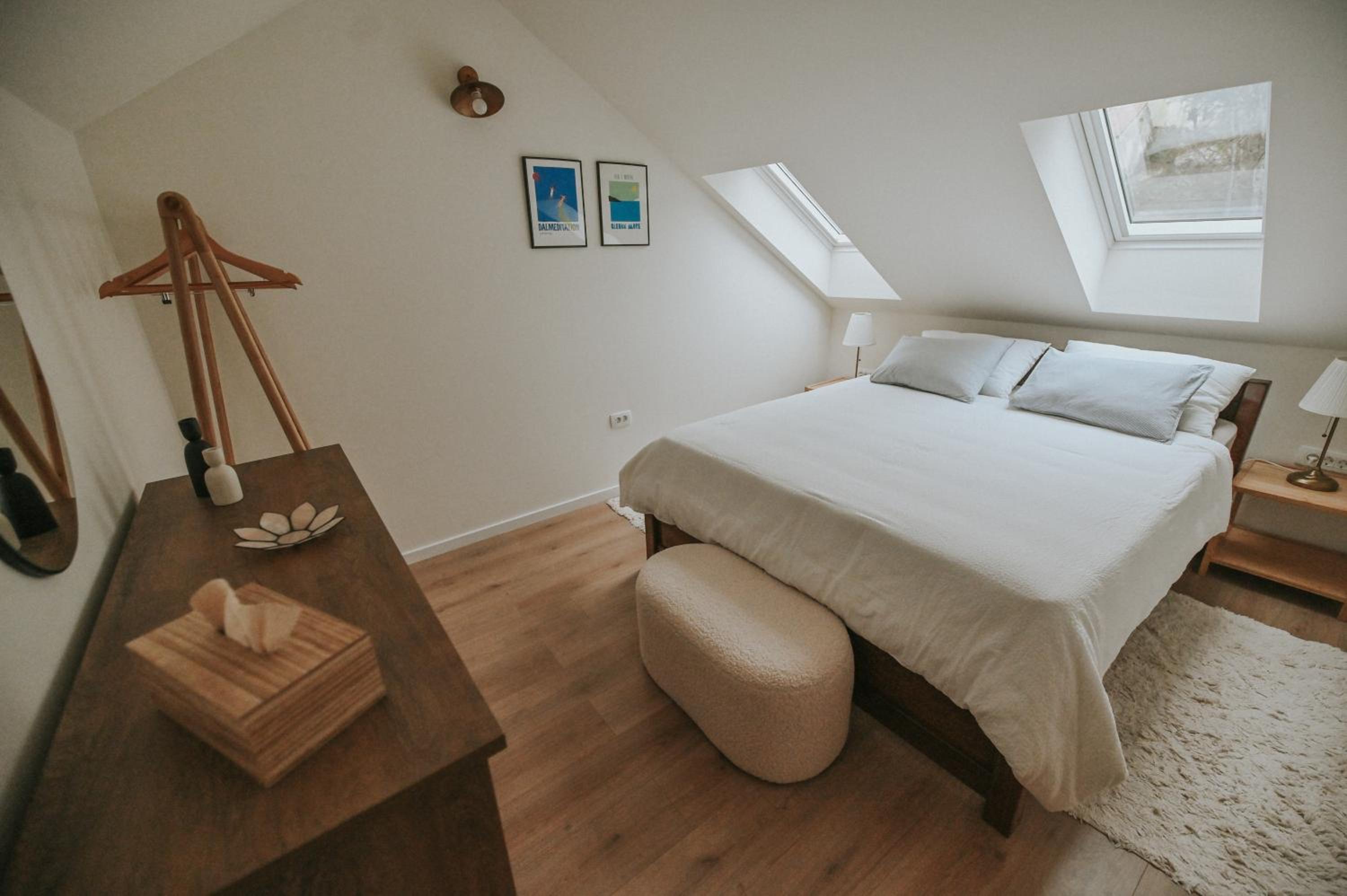 One-Bedroom Apartment with Balcony