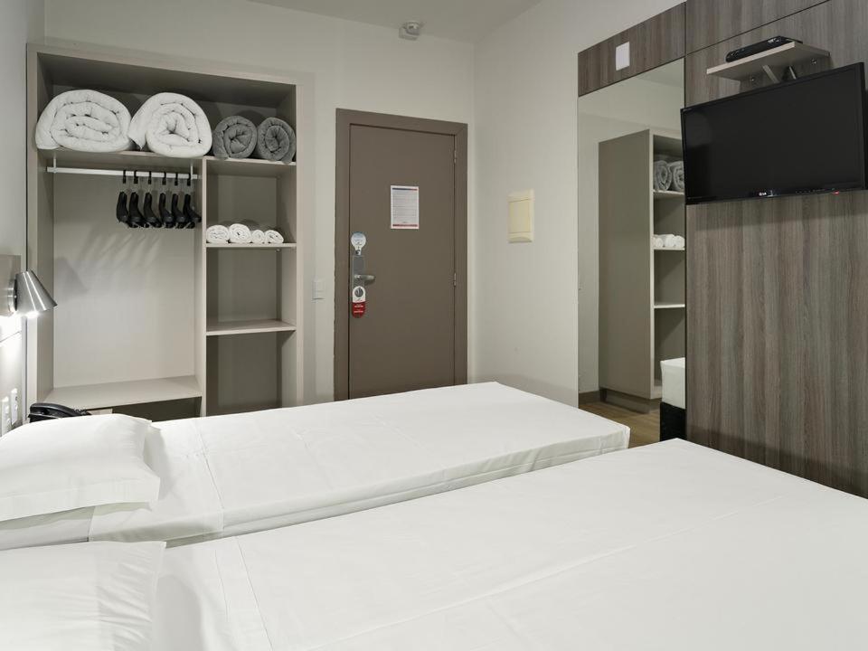 Standard Double Room photo 2