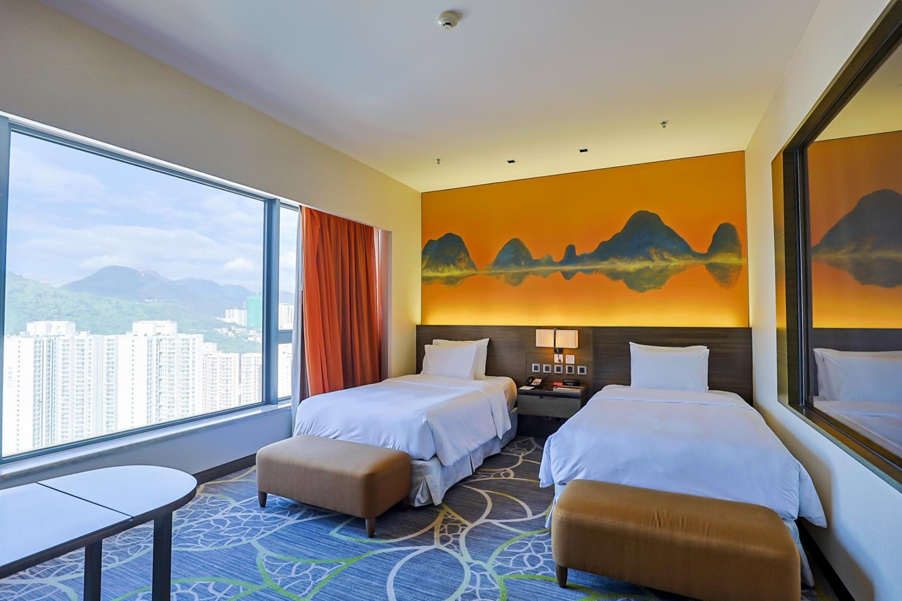 Standard Twin Room with City View