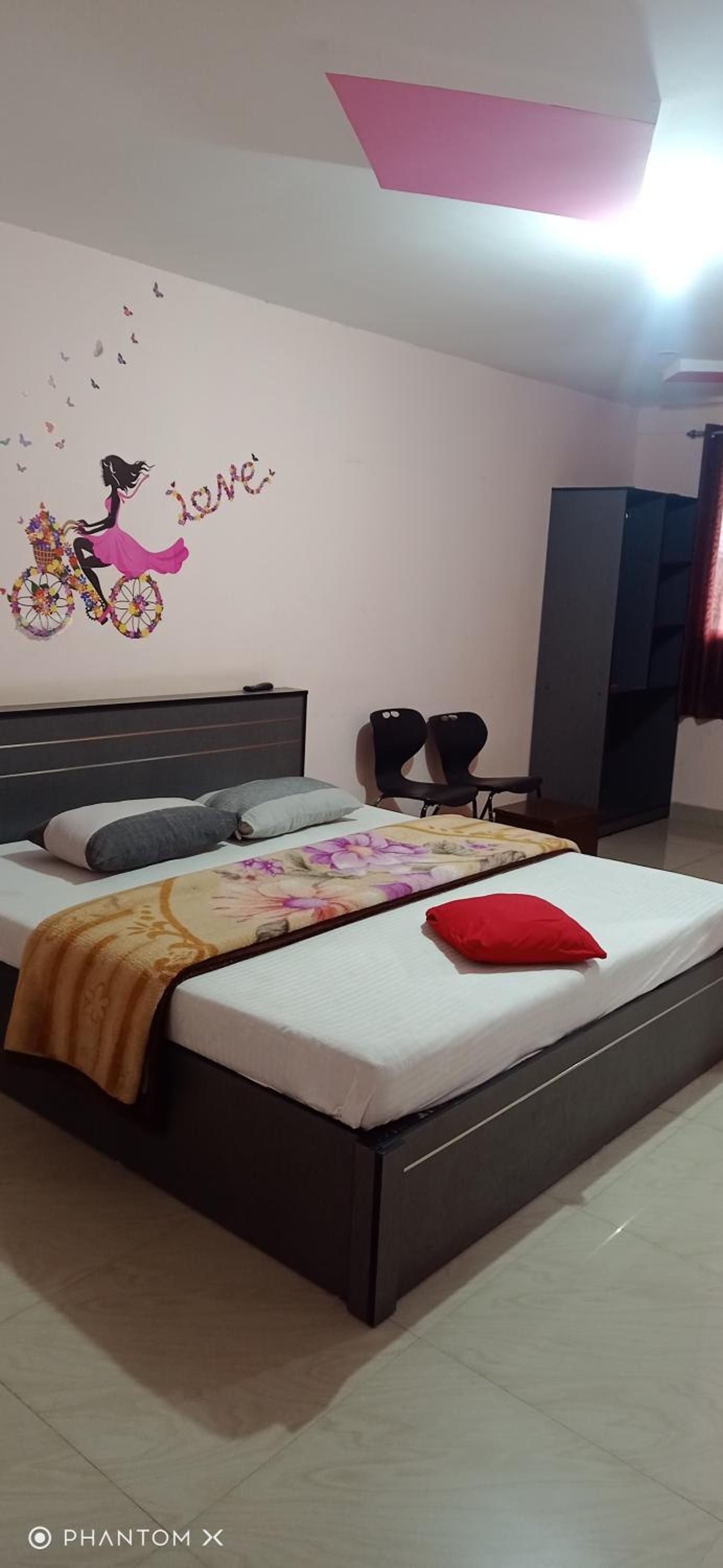 Deluxe King Room photo 3