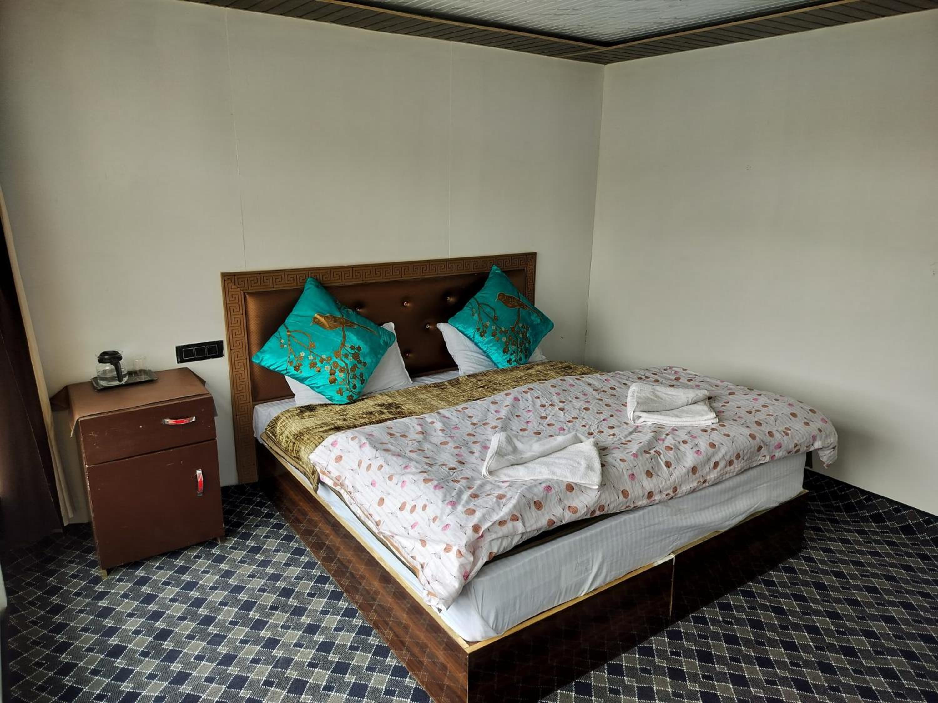 Double Room with Lake View