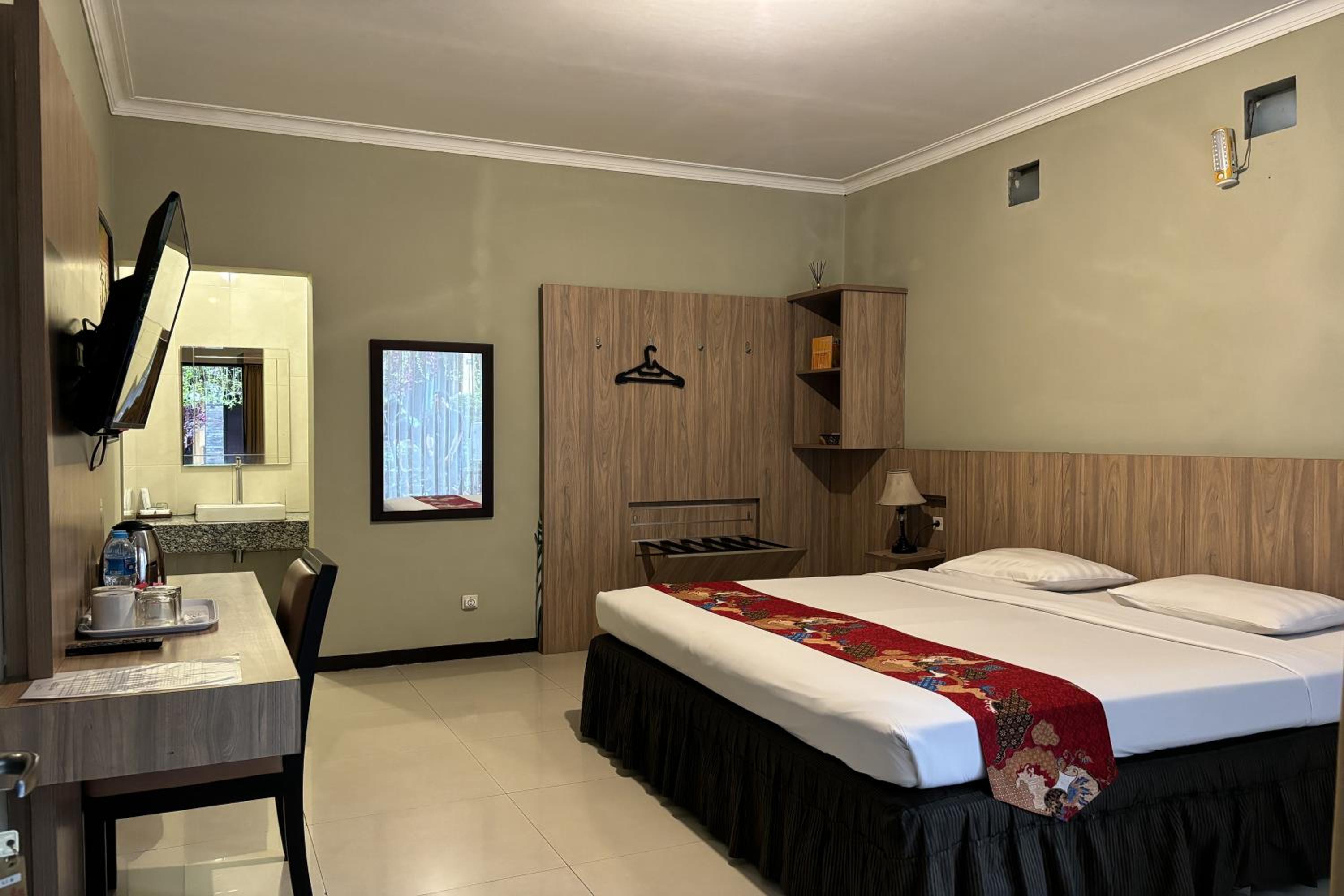 Deluxe King Room