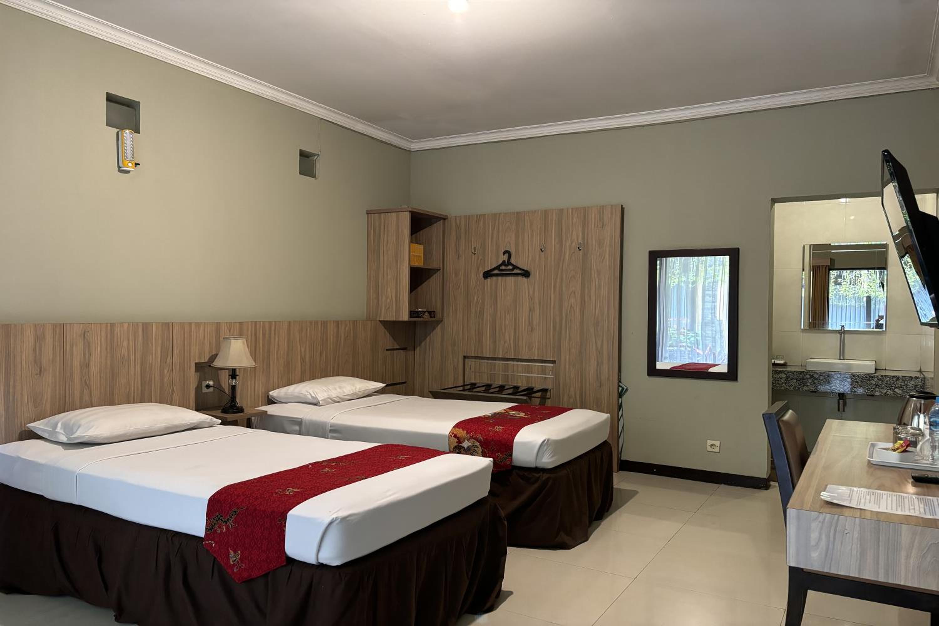 Deluxe Twin Room