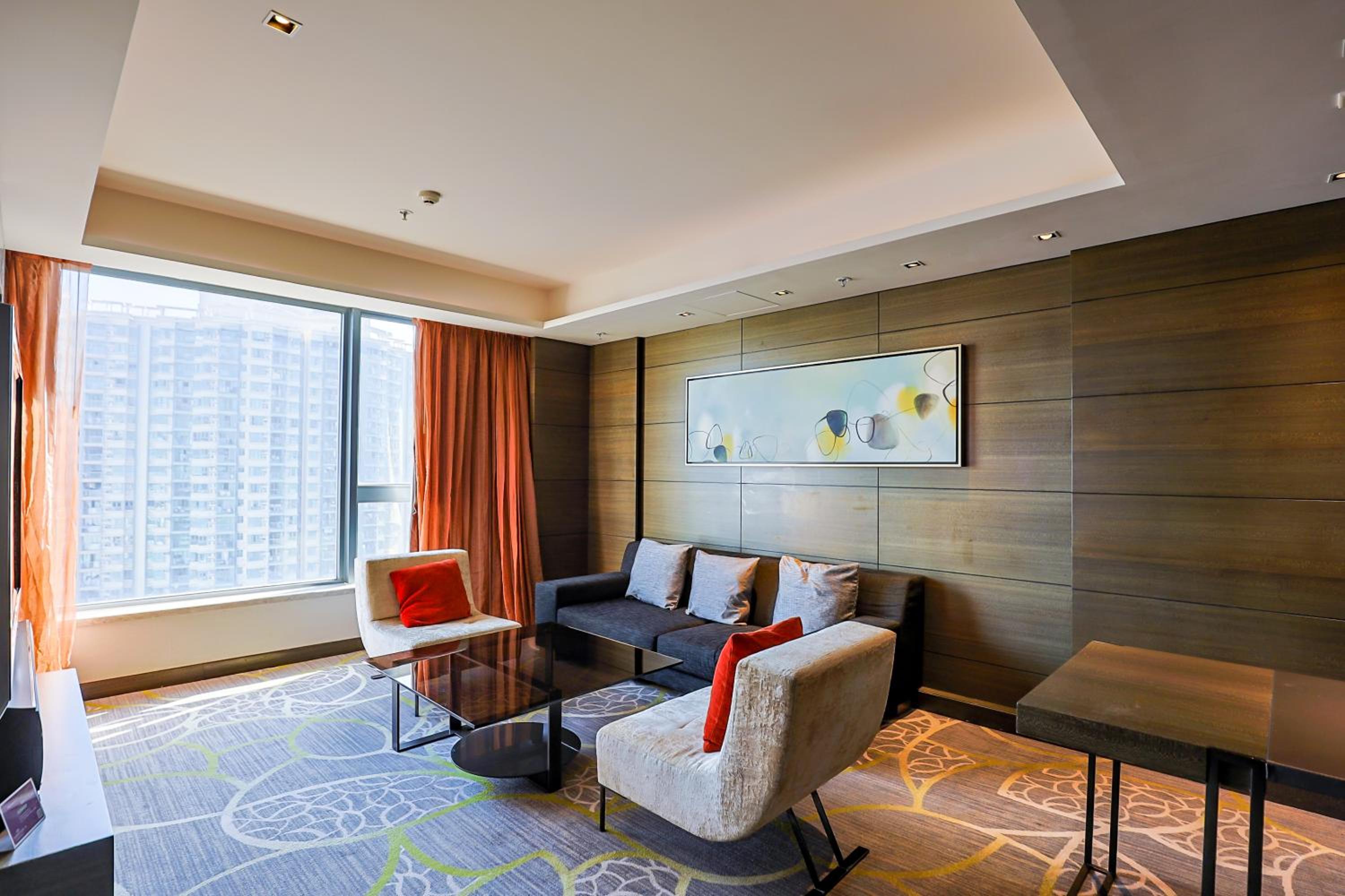 One-Bedroom King Suite with Garden View One-Bedroom King Suite with Garden View