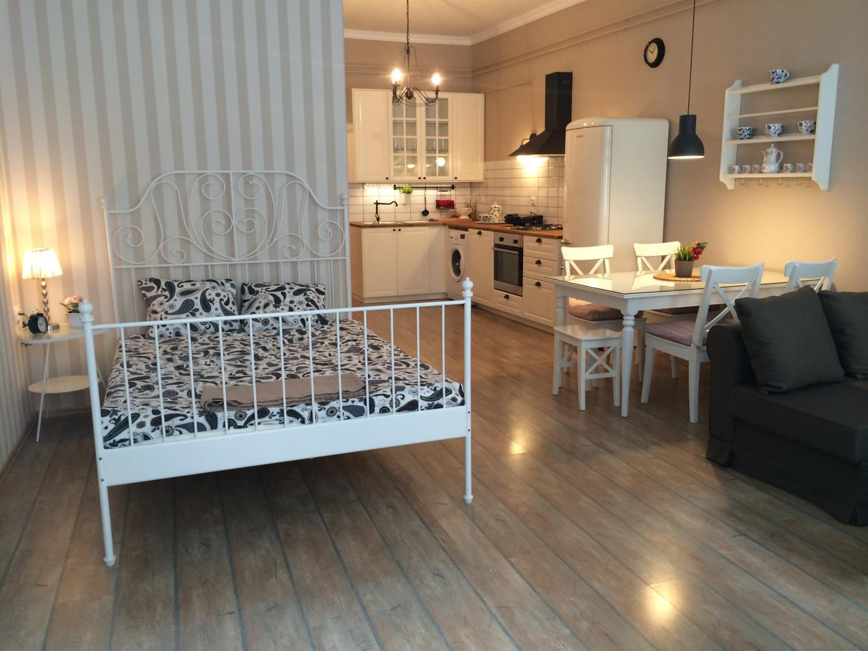 One-Bedroom Apartment (Filip)