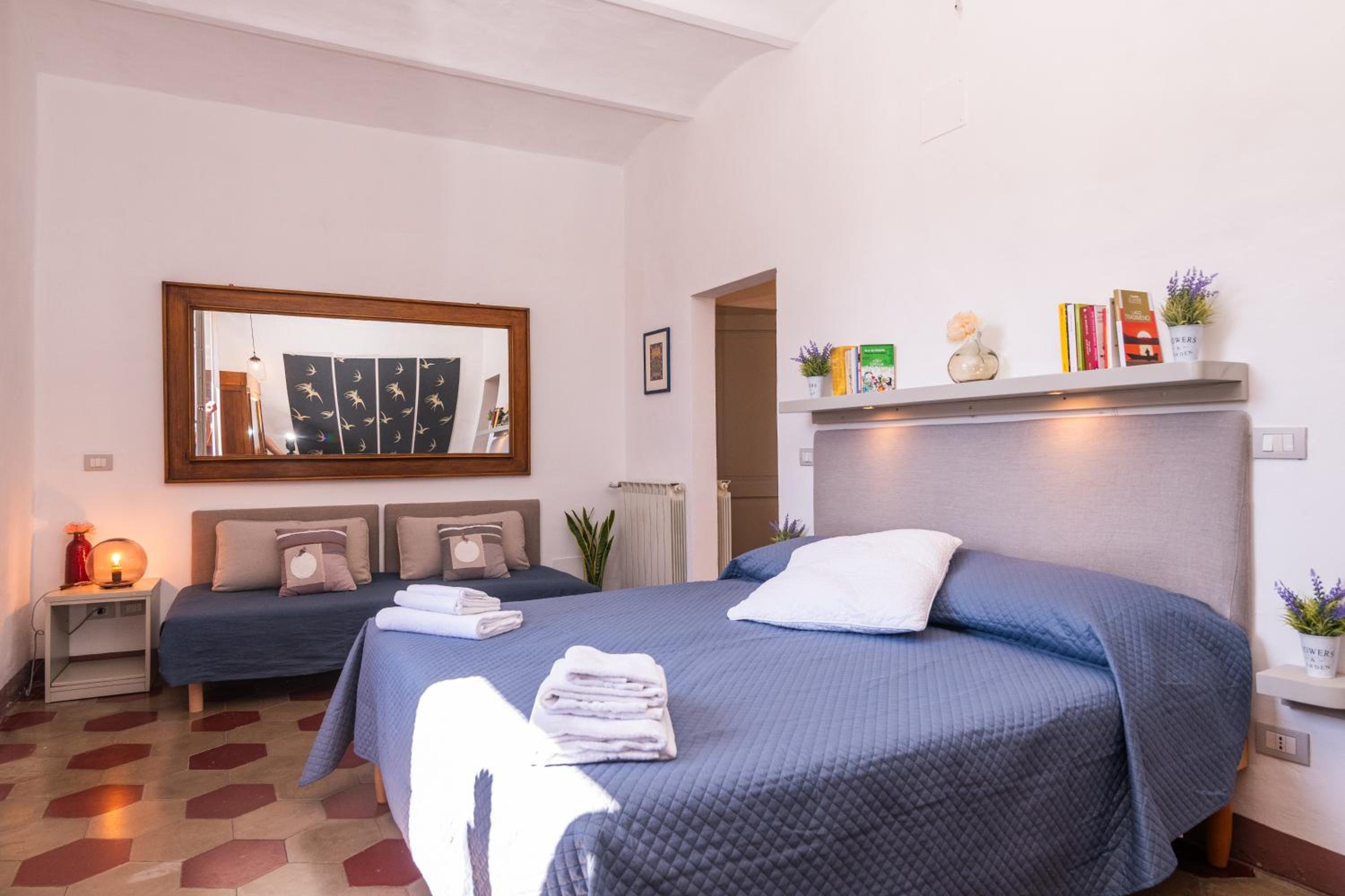 One-Bedroom Apartment With City View photo 3