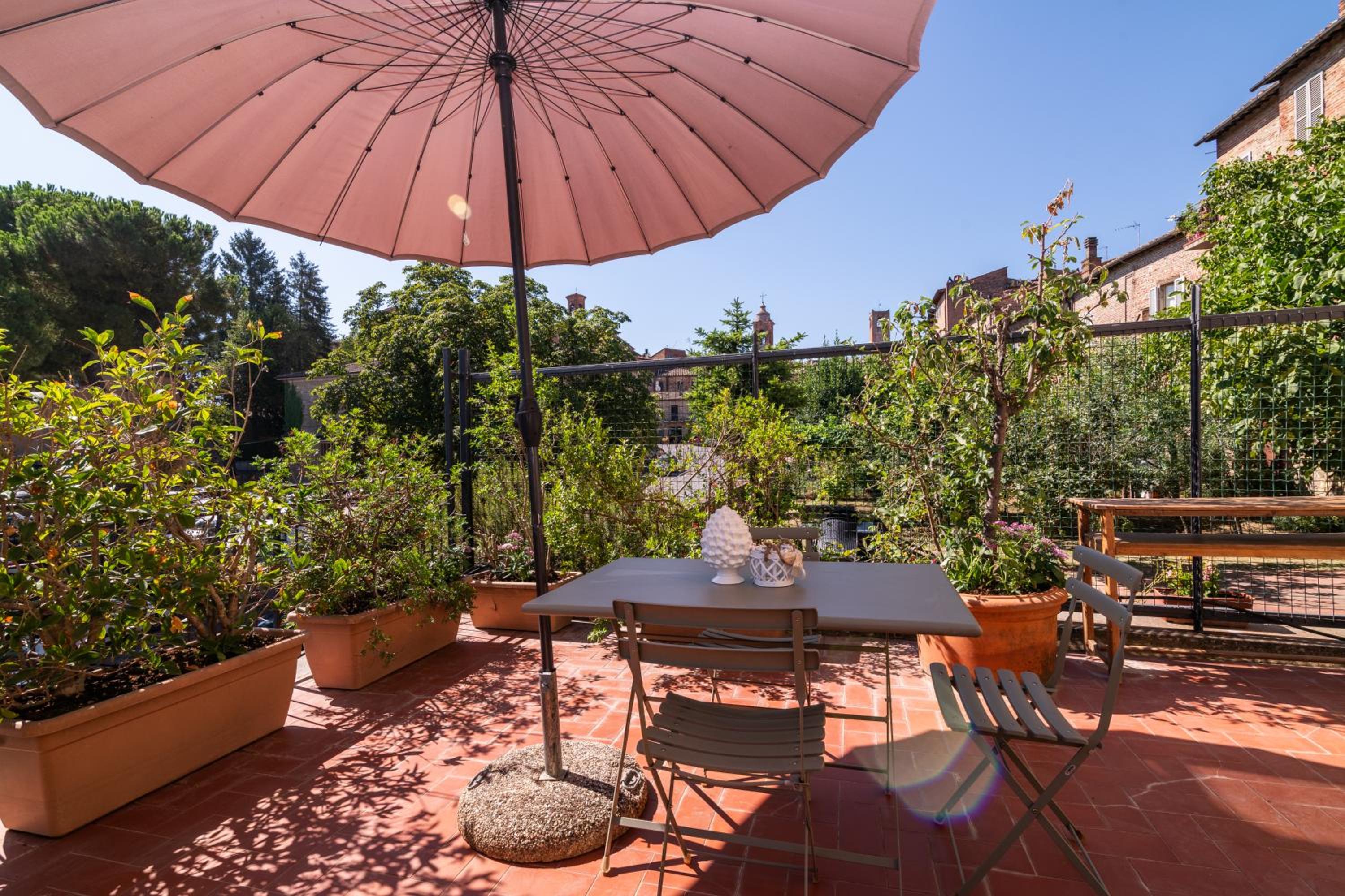 One-Bedroom Apartment With Terrace photo 3