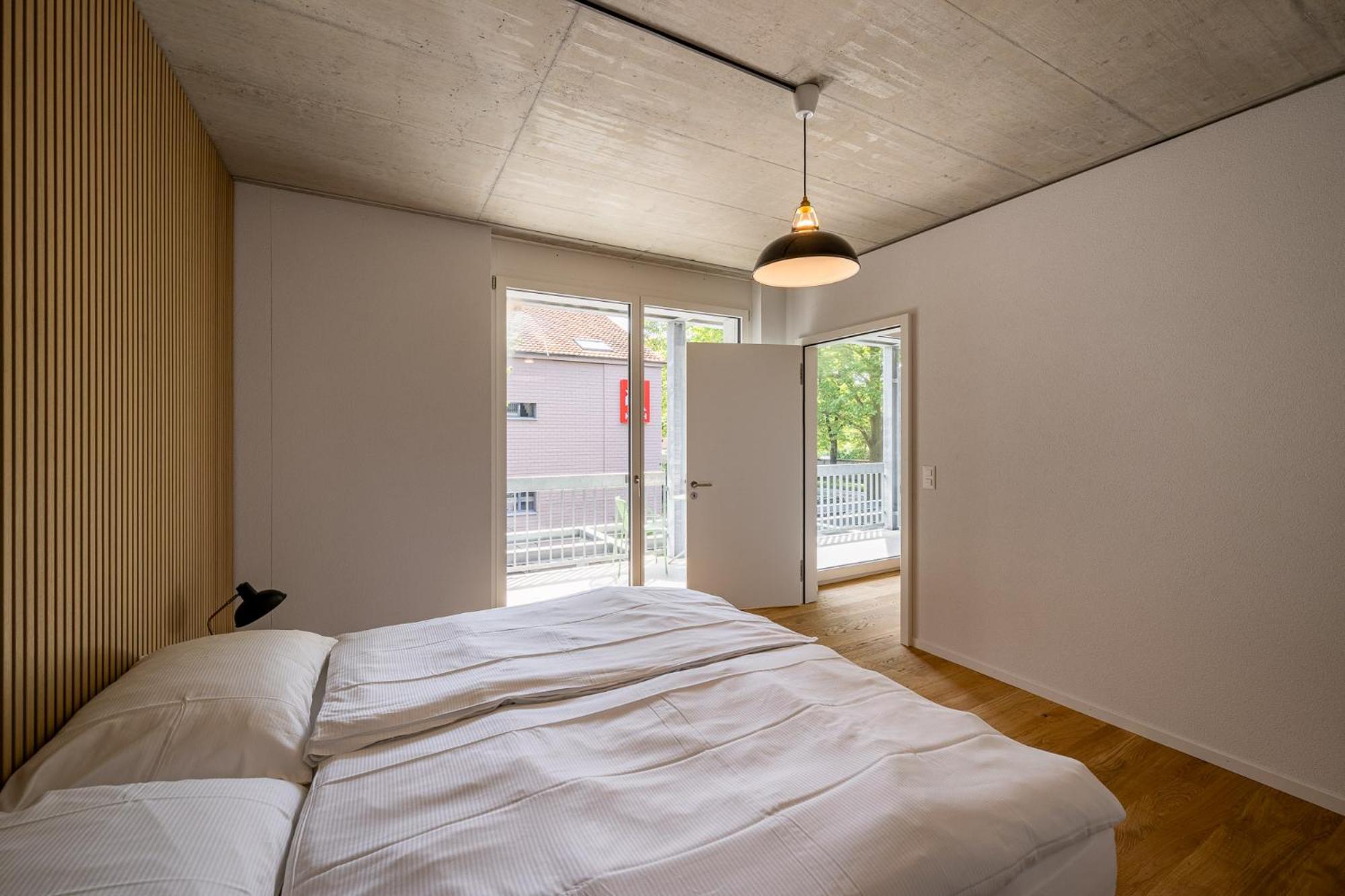 Deluxe One-Bedroom Apartment