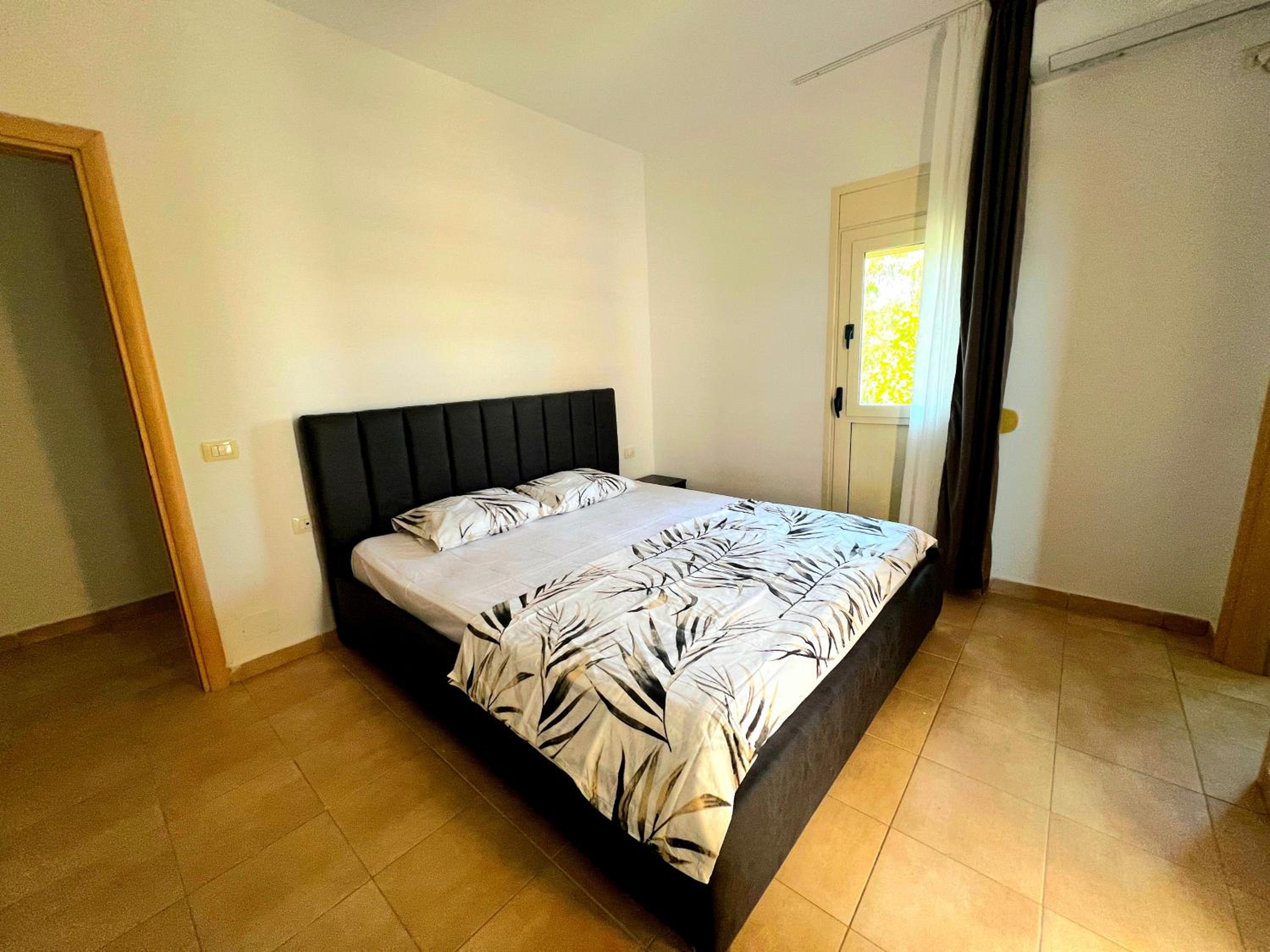 Two-Bedroom Apartment with Balcony and Sea View