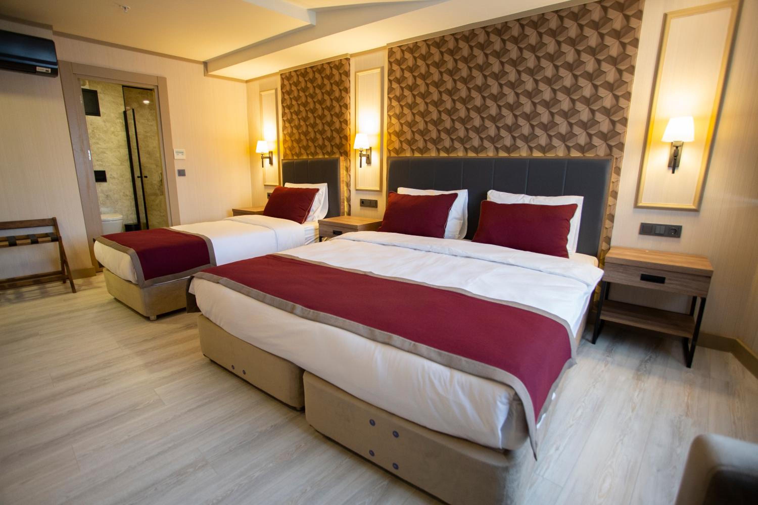 Comfort Triple Room photo 3