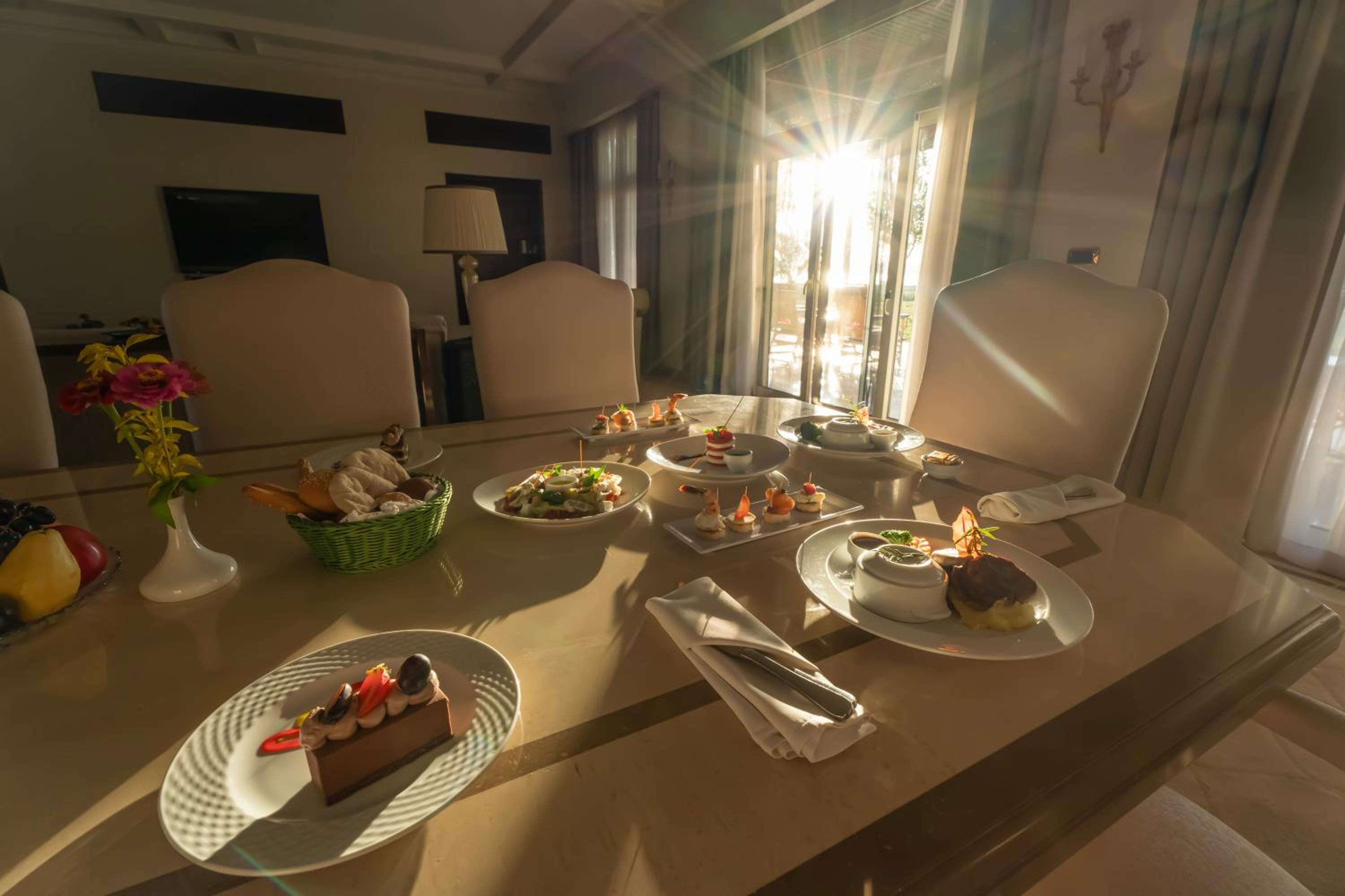 Royal Villa - Photo 5