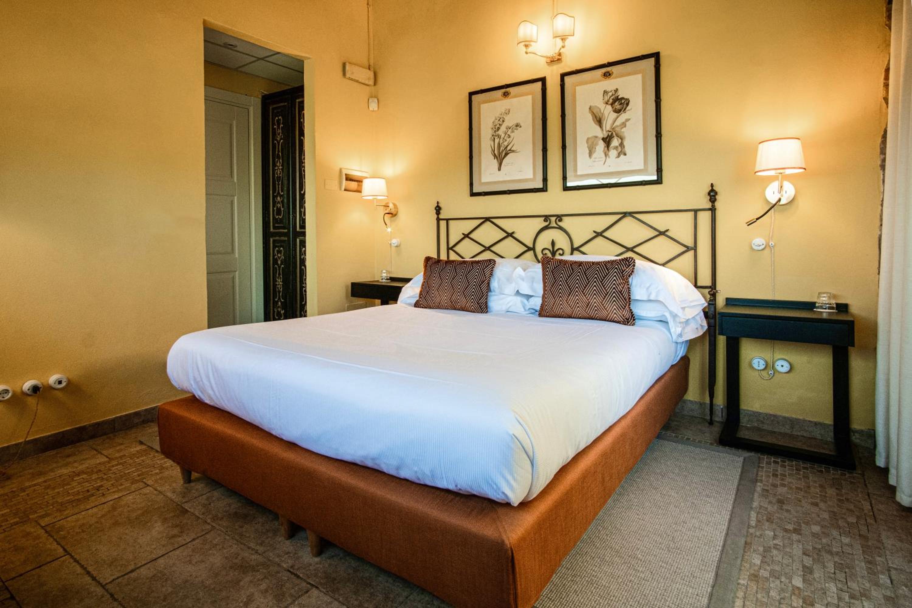 Deluxe Double or Twin Room with Garden View photo 2